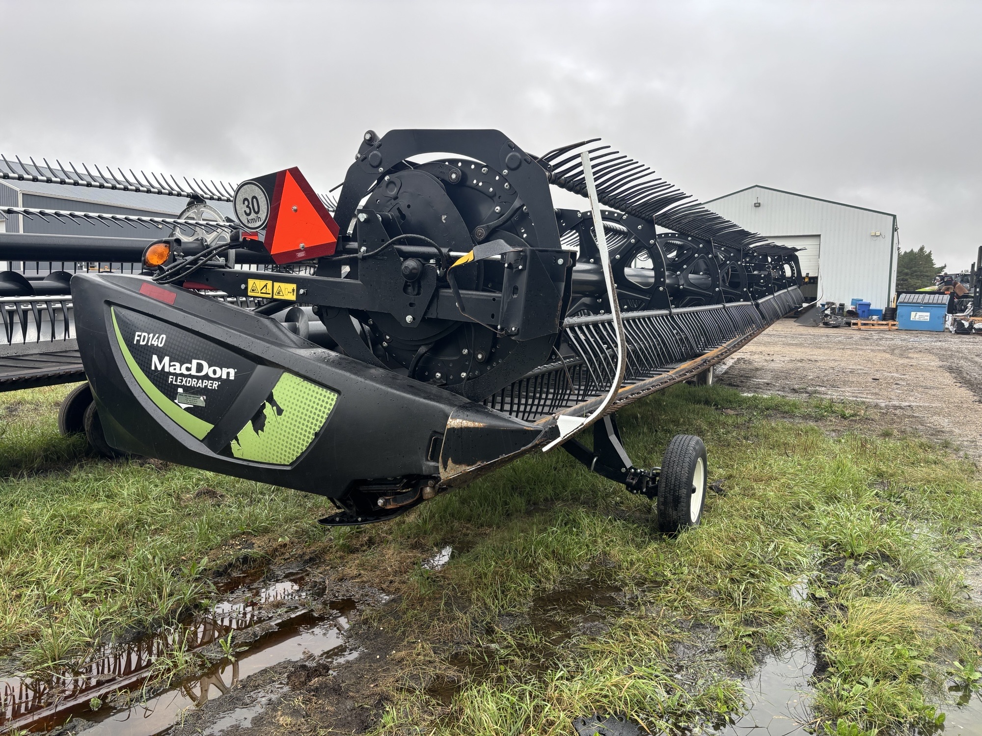 2021 MacDon FD140 Header Combine