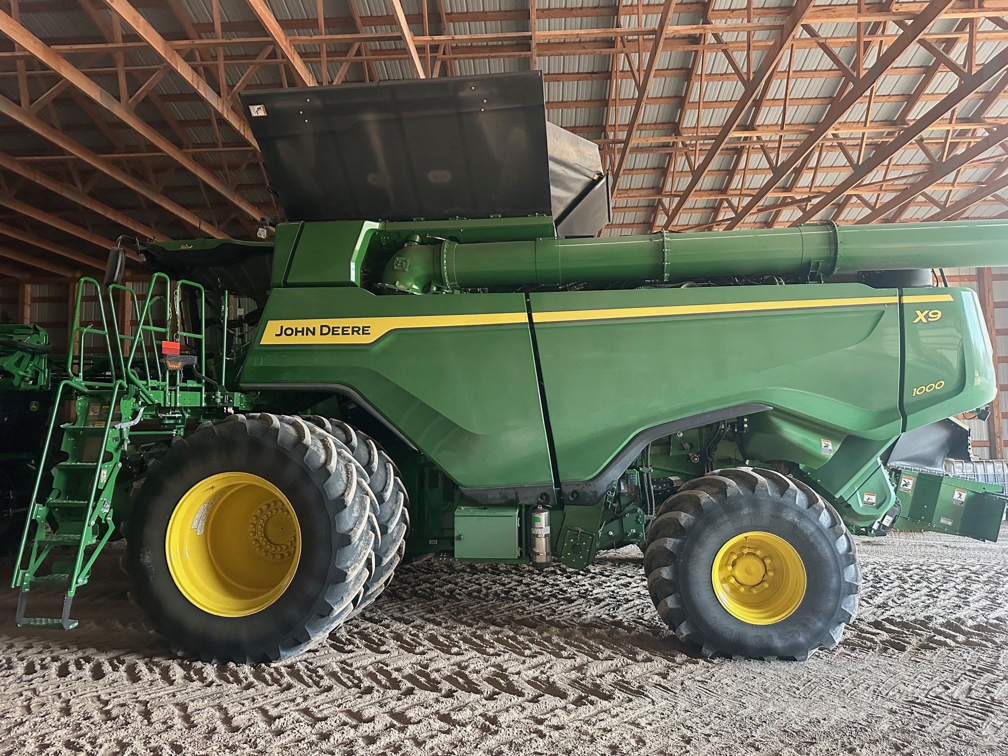 2024 John Deere X9 1000 Combine
