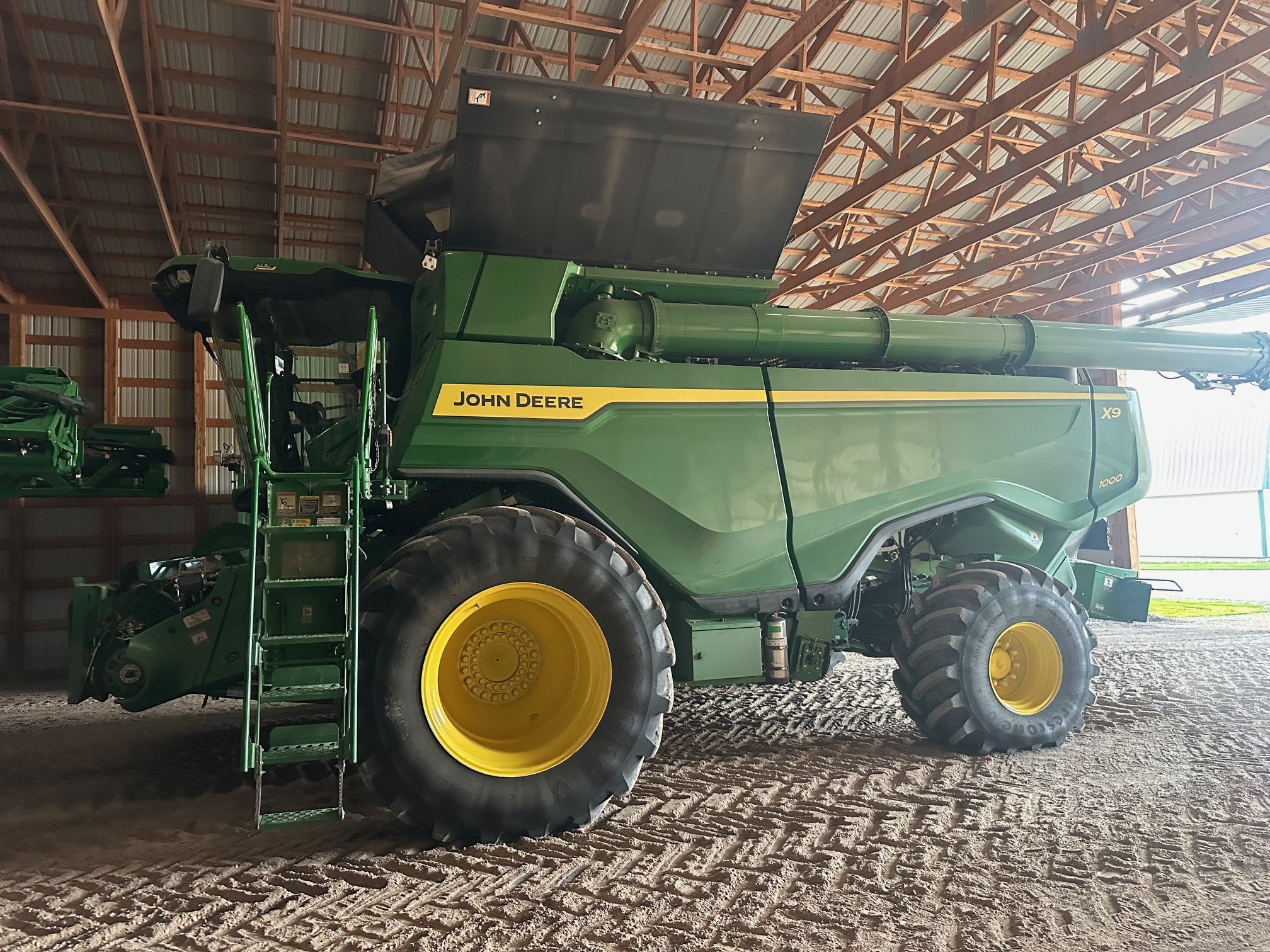 2024 John Deere X9 1000 Combine