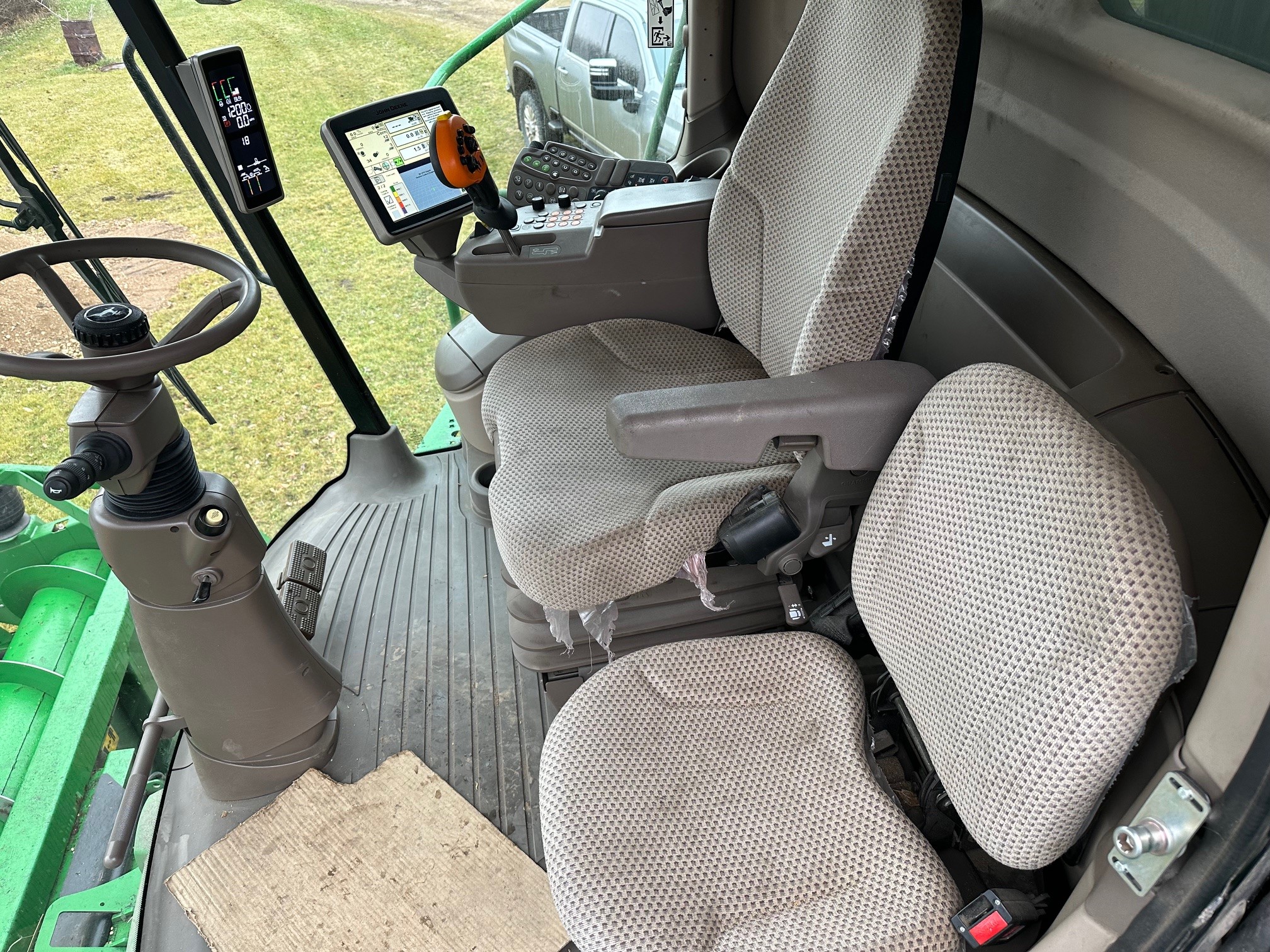 2017 John Deere S690 Combine