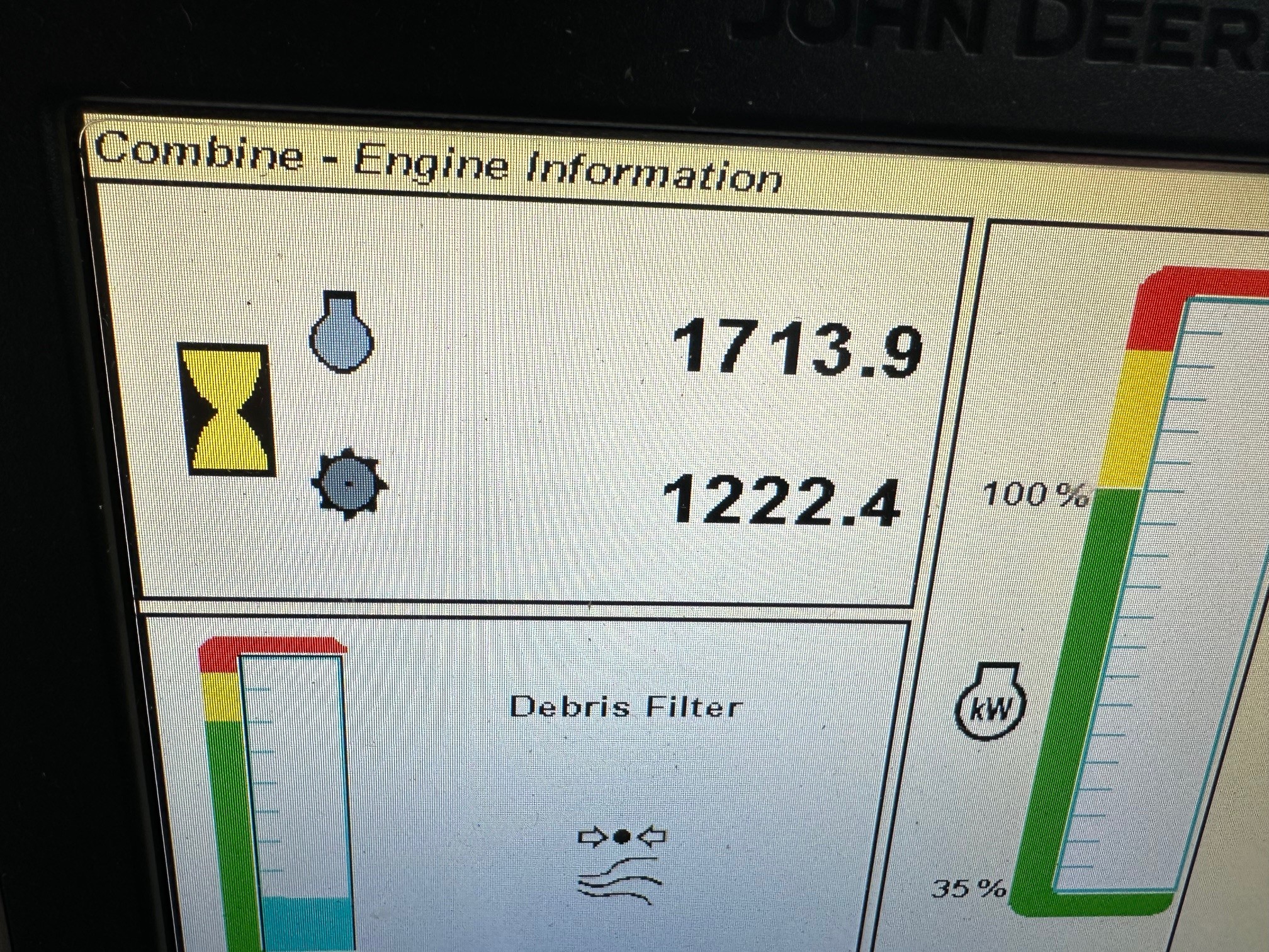 2017 John Deere S690 Combine