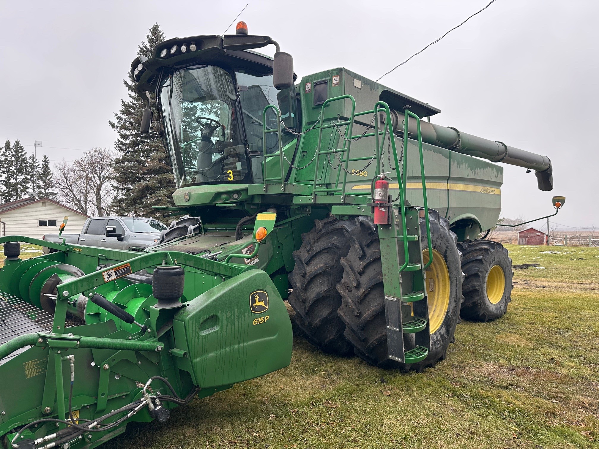 2017 John Deere S690 Combine