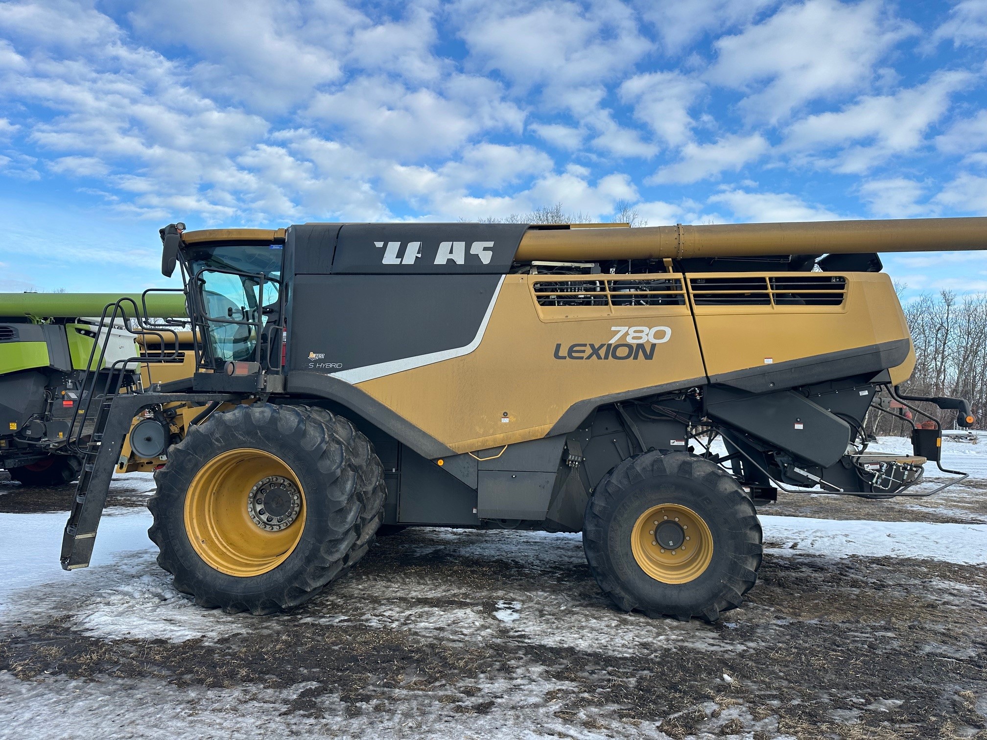 2013 CLAAS 780 Combine