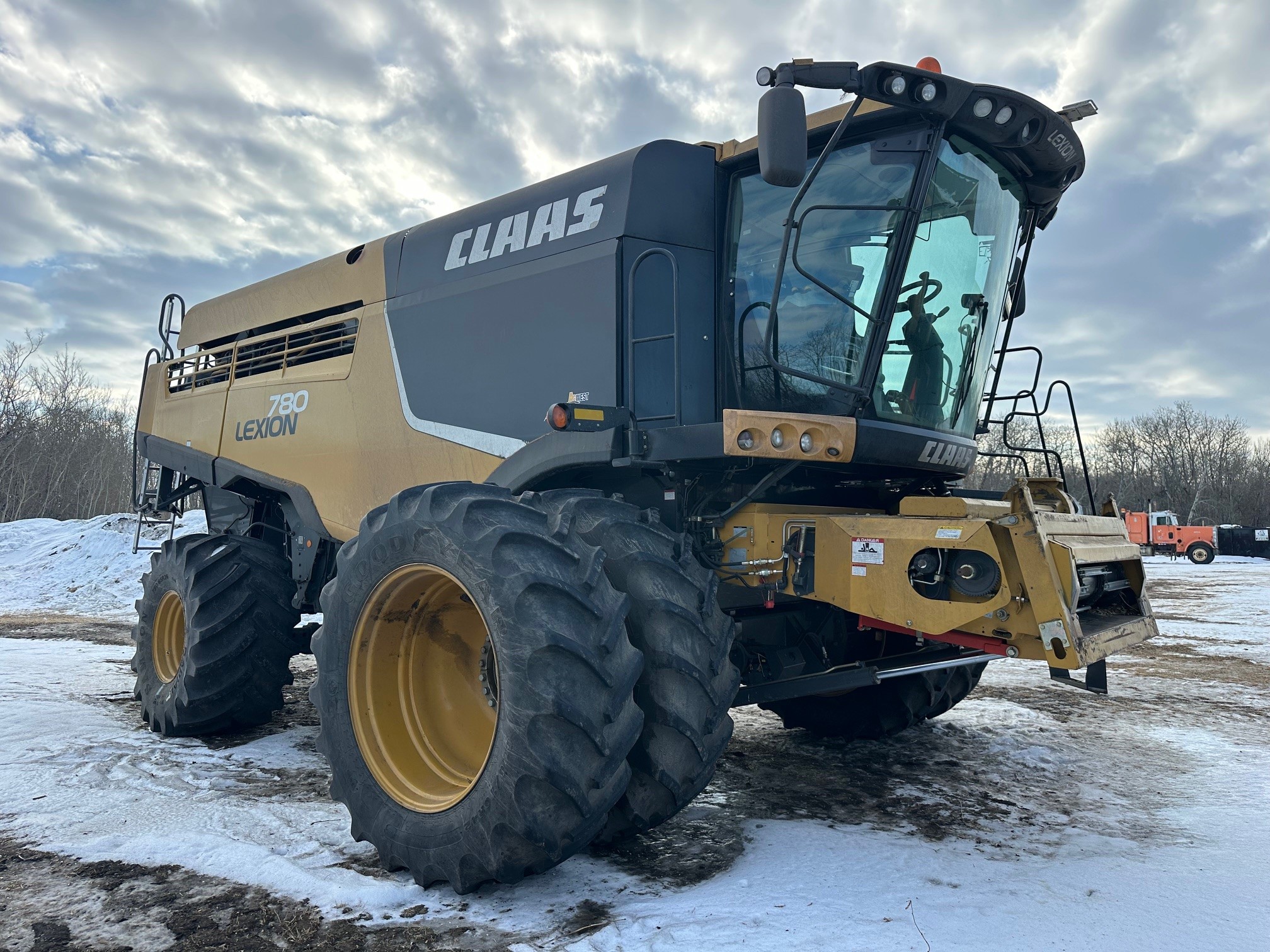 2013 CLAAS 780 Combine
