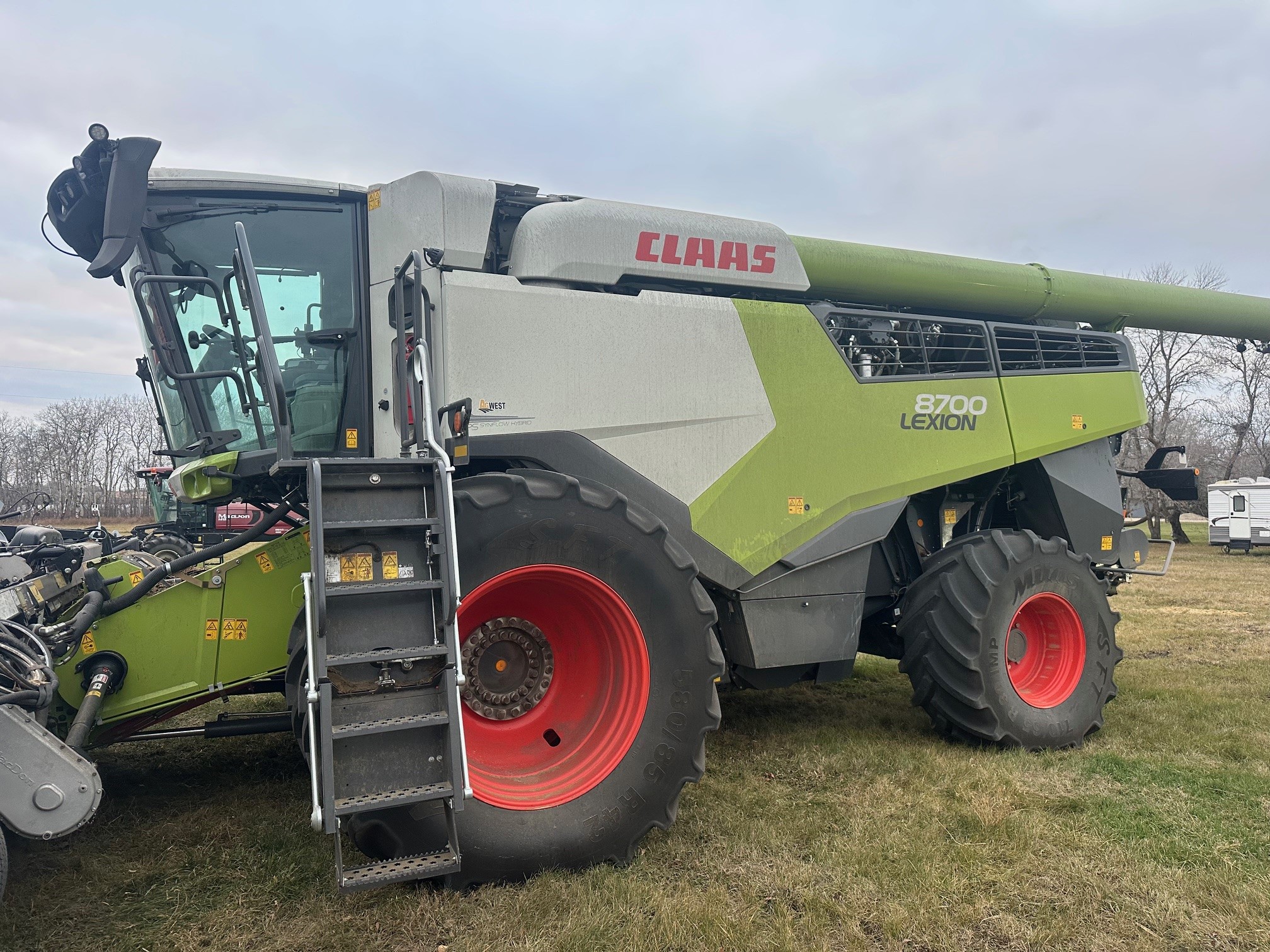 2023 CLAAS 8700 Combine