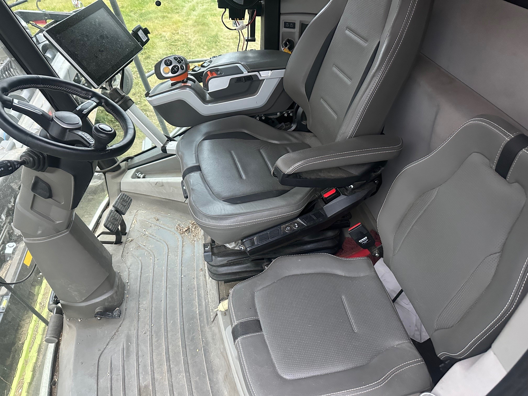 2023 CLAAS 8700 Combine