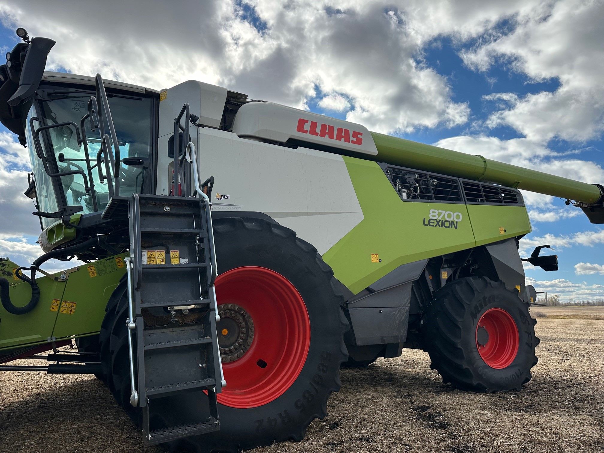 2023 CLAAS 8700 Combine