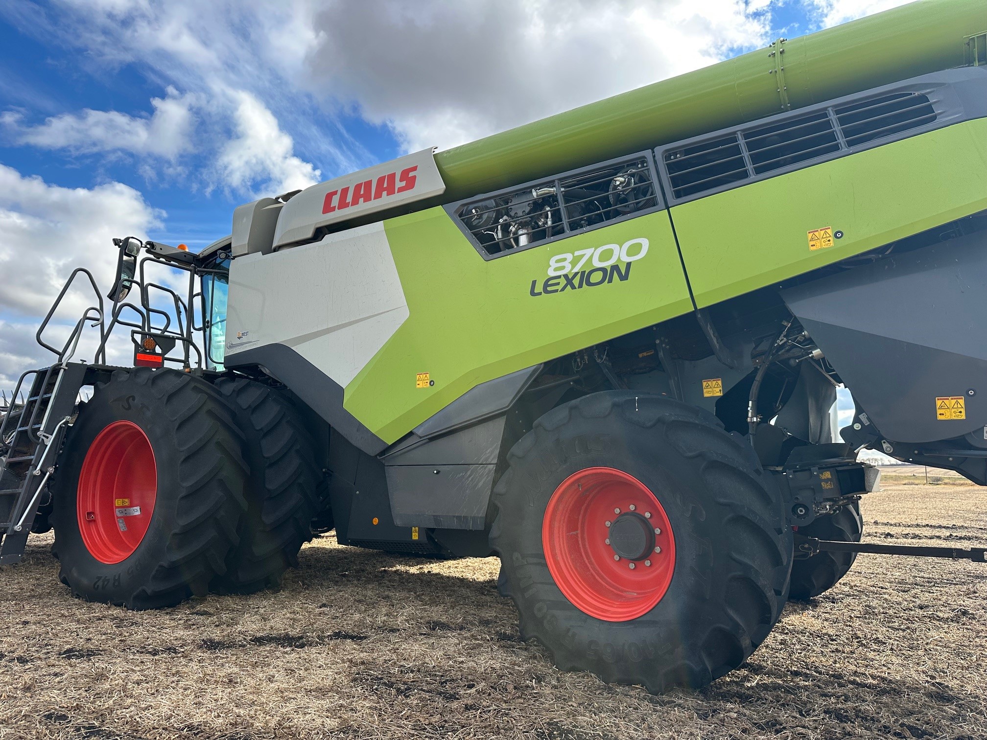 2023 CLAAS 8700 Combine