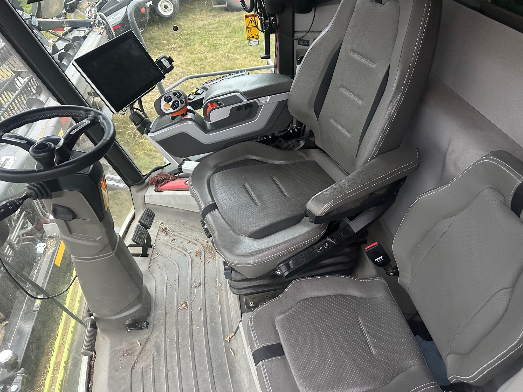 2023 CLAAS 8700TT Combine