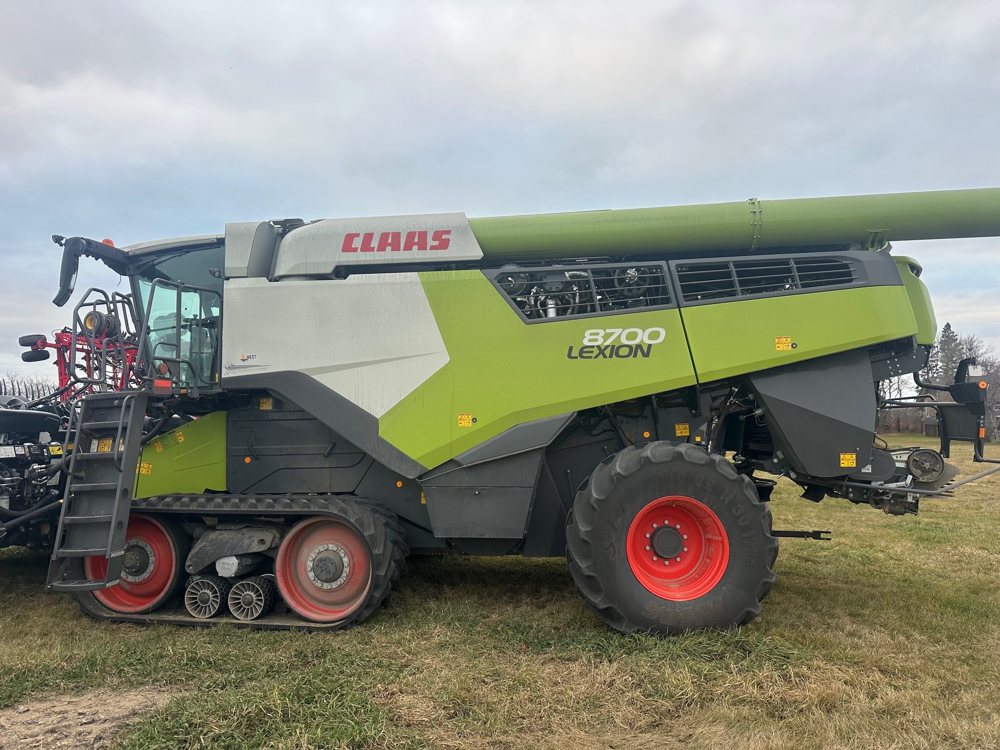 2023 CLAAS 8700TT Combine