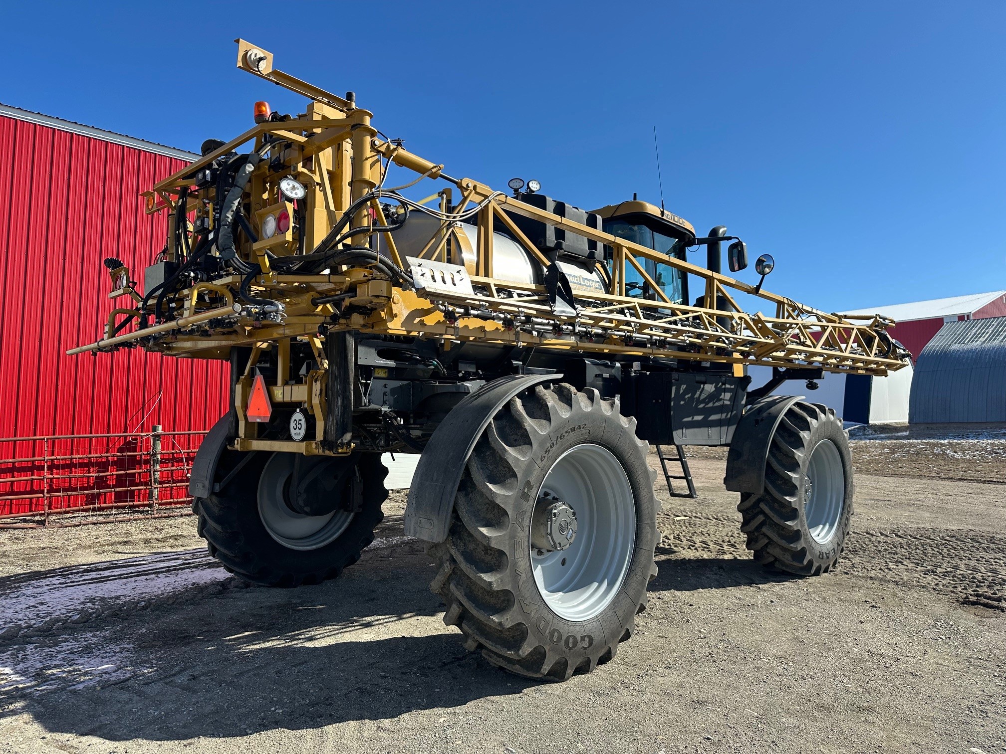 2018 RoGator RG1100C Sprayer/High Clearance