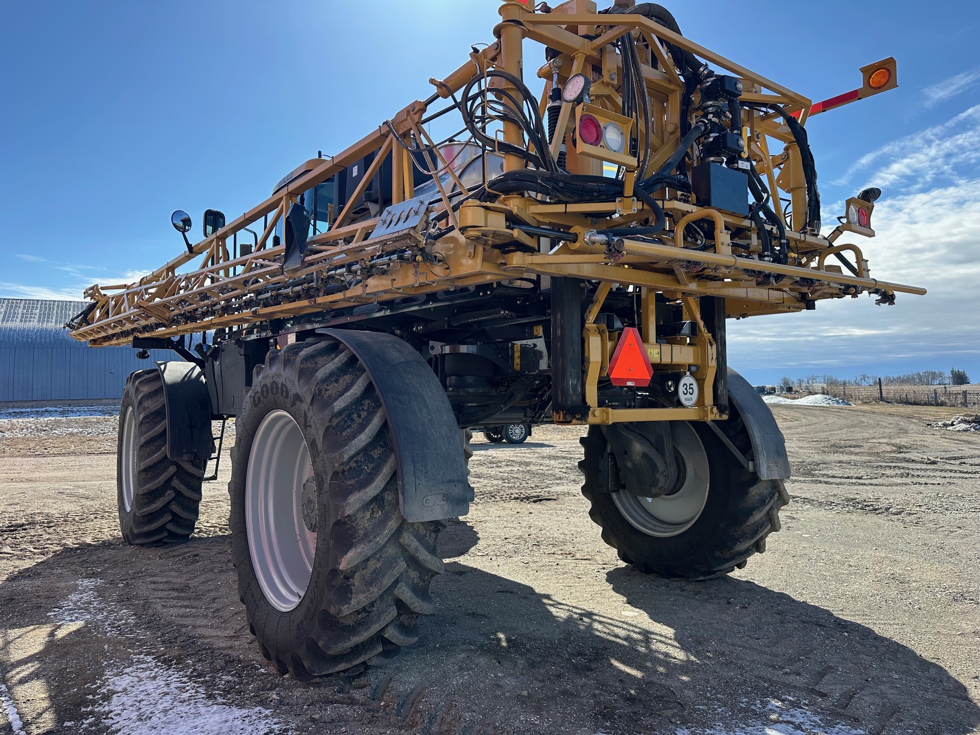 2018 RoGator RG1100C Sprayer/High Clearance