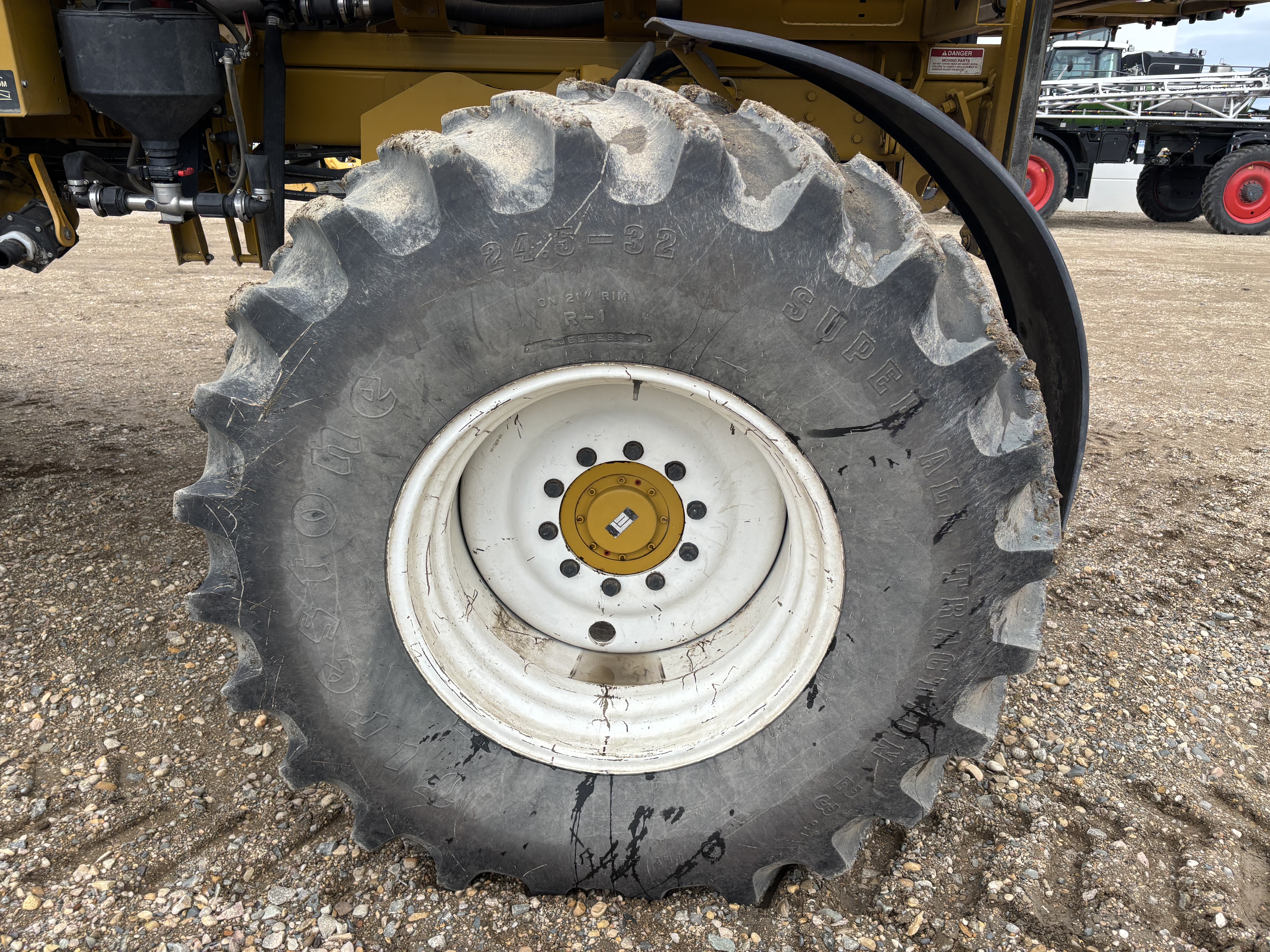 2007 RoGator SS874 Sprayer/High Clearance