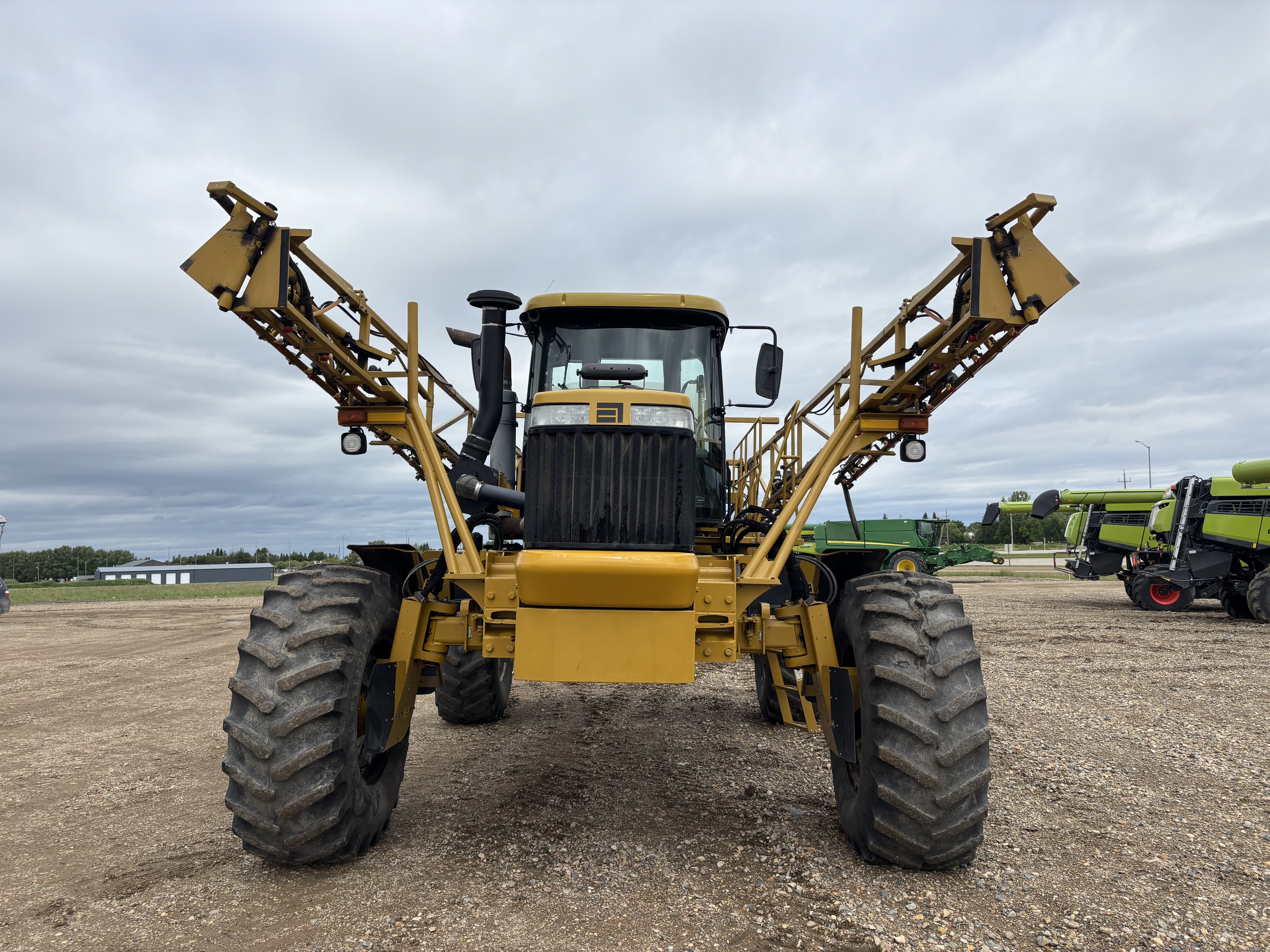 2007 RoGator SS874 Sprayer/High Clearance