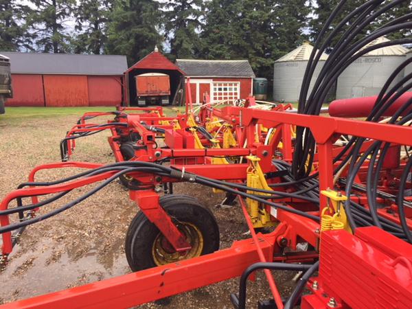 2011 Bourgault 8810-55 Seeding Tool