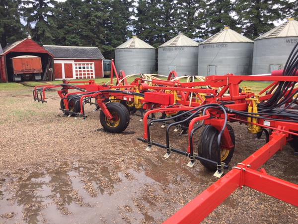 2011 Bourgault 8810-55 Seeding Tool