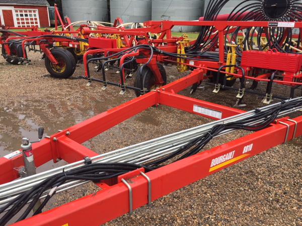 2011 Bourgault 8810-55 Seeding Tool