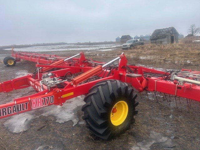 2017 Bourgault XR770-90 Misc