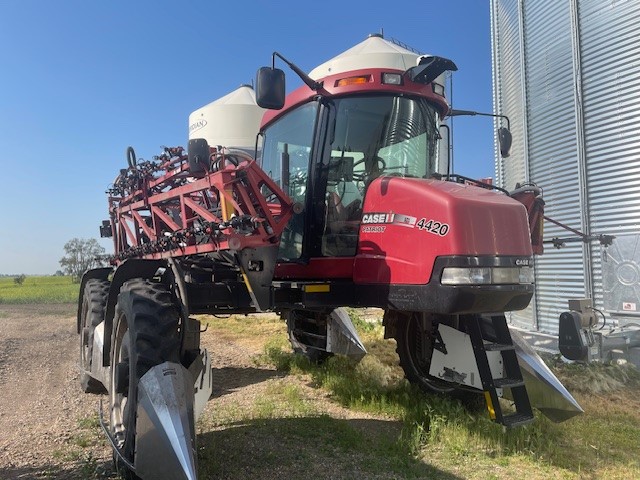 2009 Case 4420-120 Sprayer/High Clearance