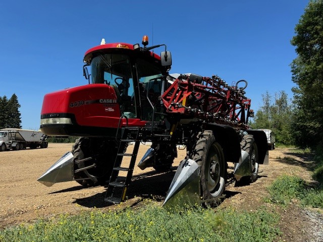 2014 Case 4430-120 Sprayer/High Clearance