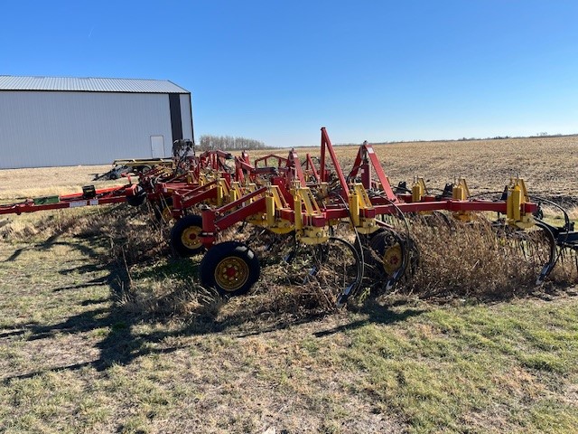 2007 Bourgault 9400-60 Row Crop Tillage