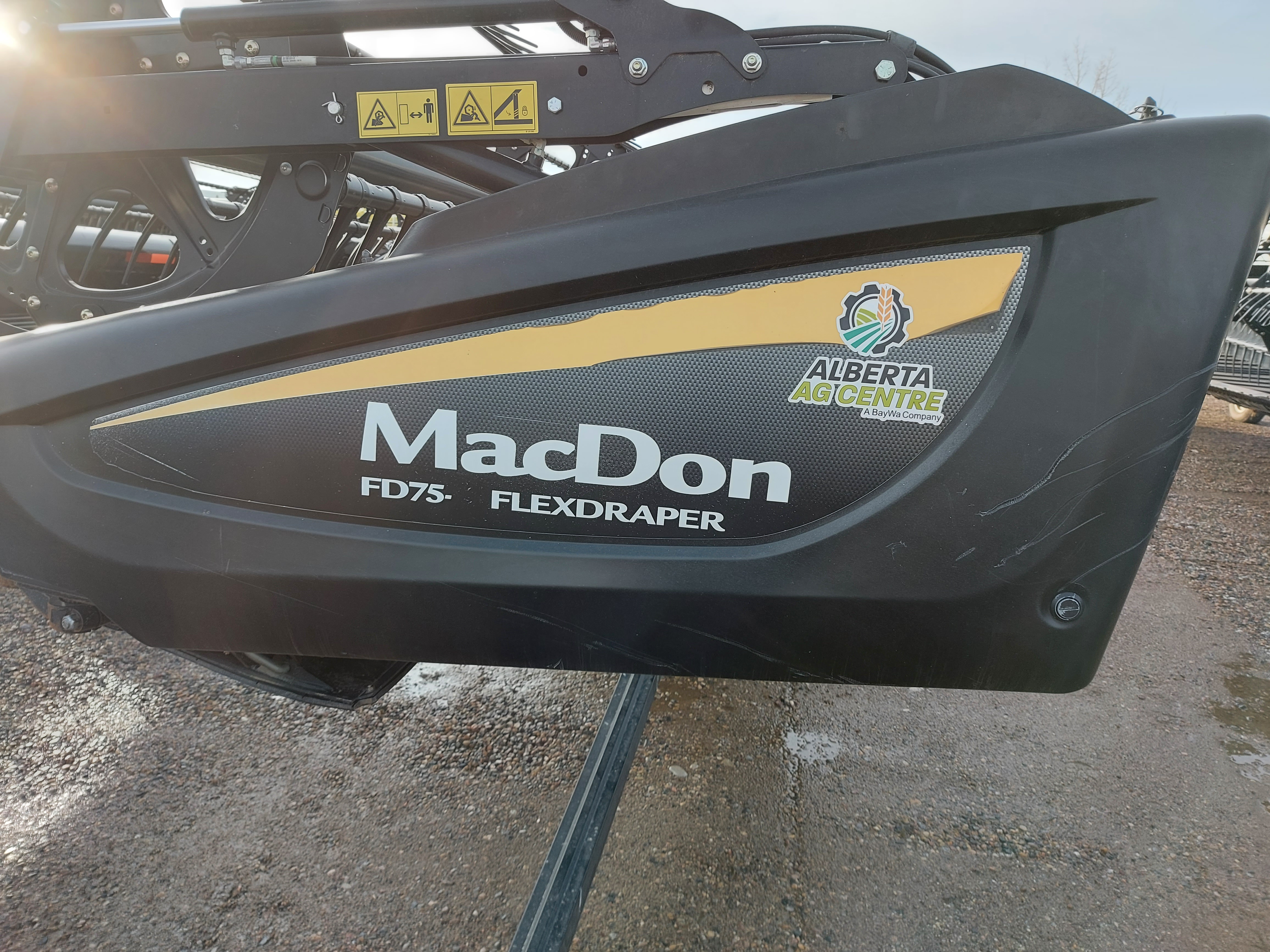 2017 MacDon FD75-45 Header Combine