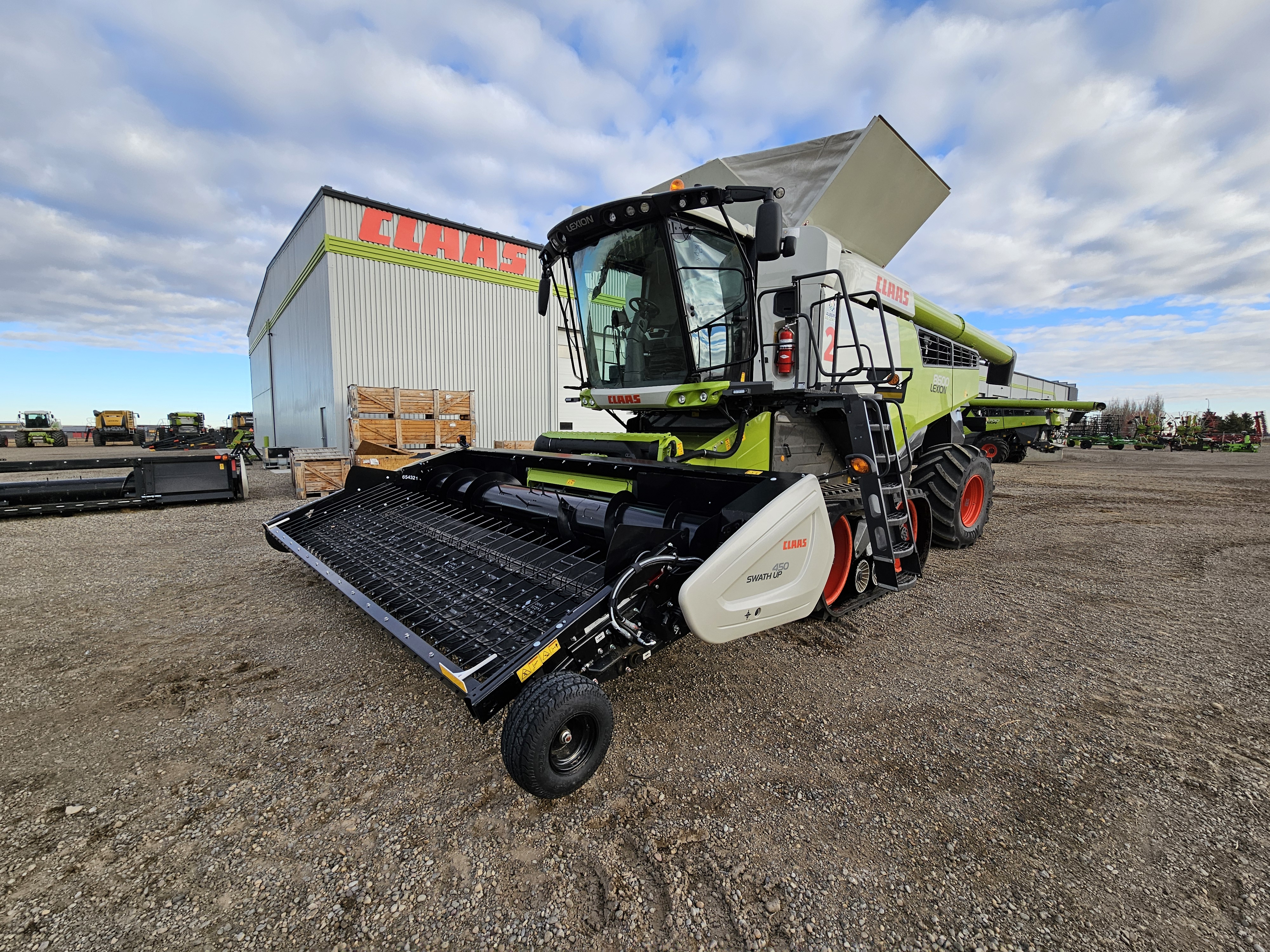 2022 CLAAS 8600TT Combine