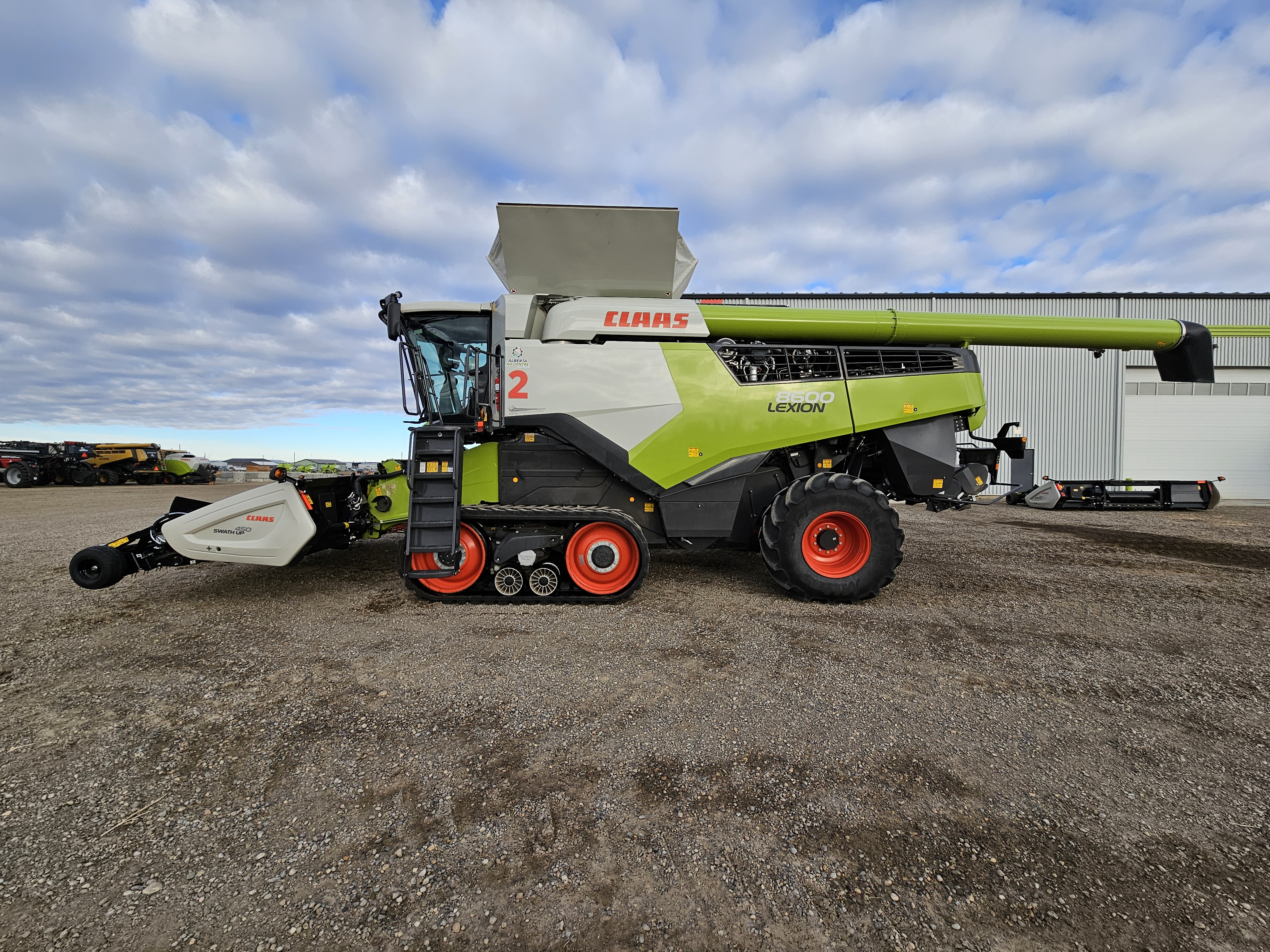 2022 CLAAS 8600TT Combine