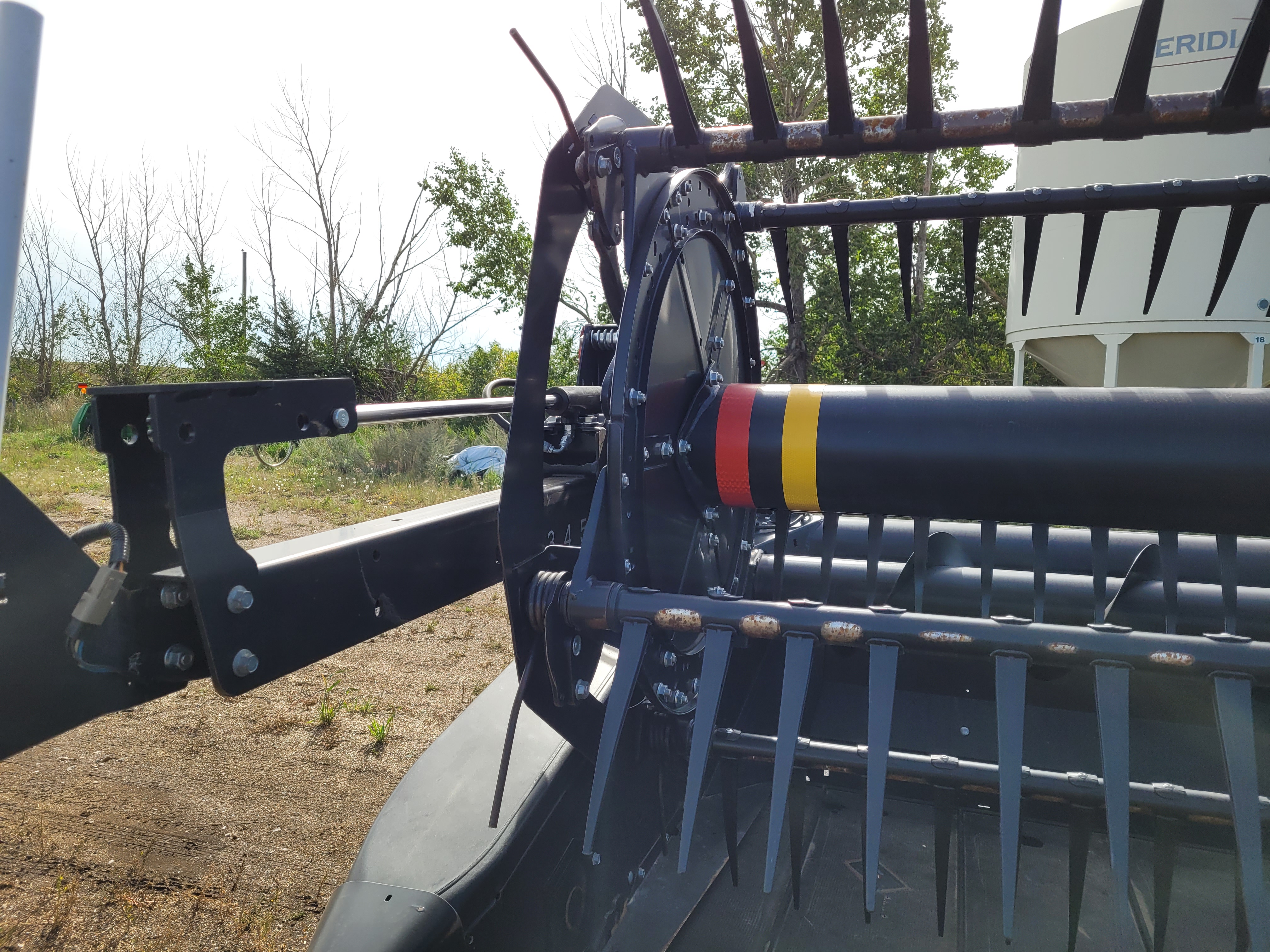 2018 MacDon FD140 Header Combine