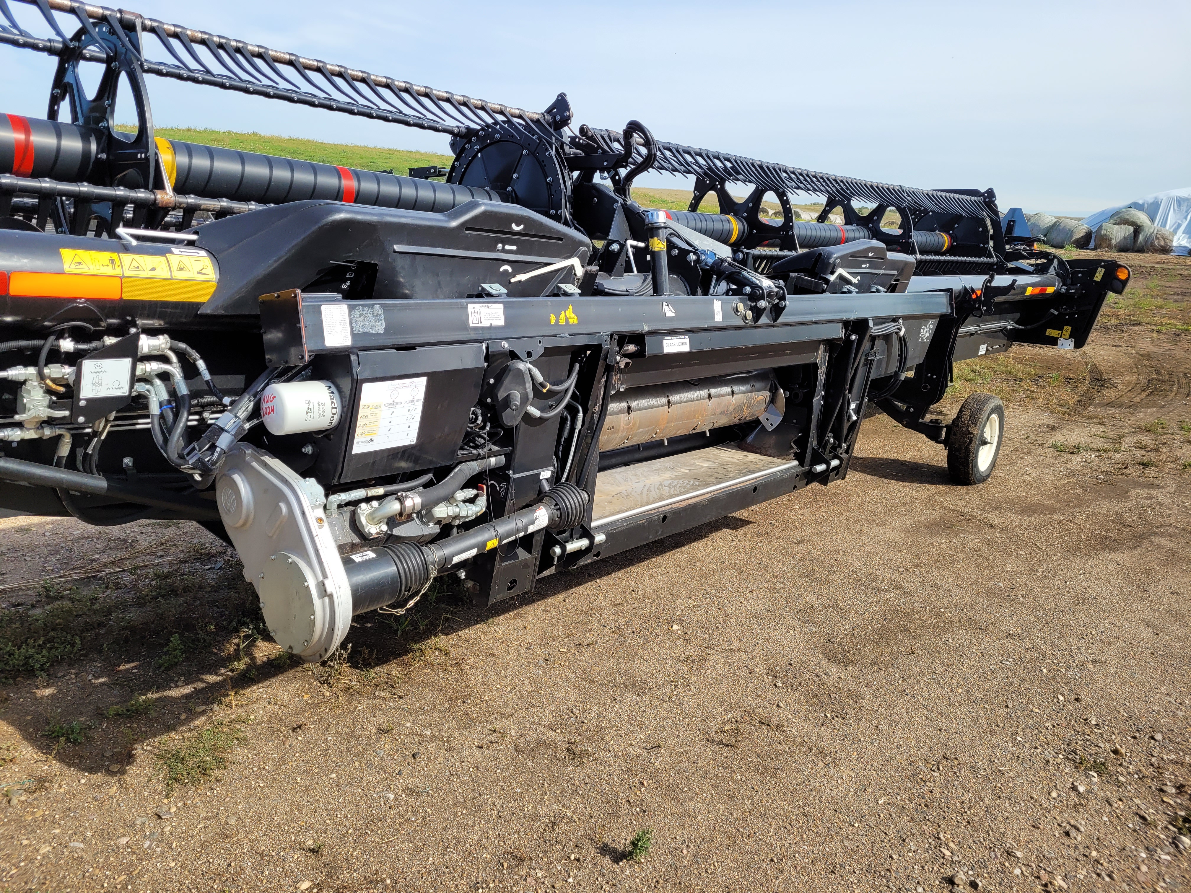 2018 MacDon FD140 Header Combine