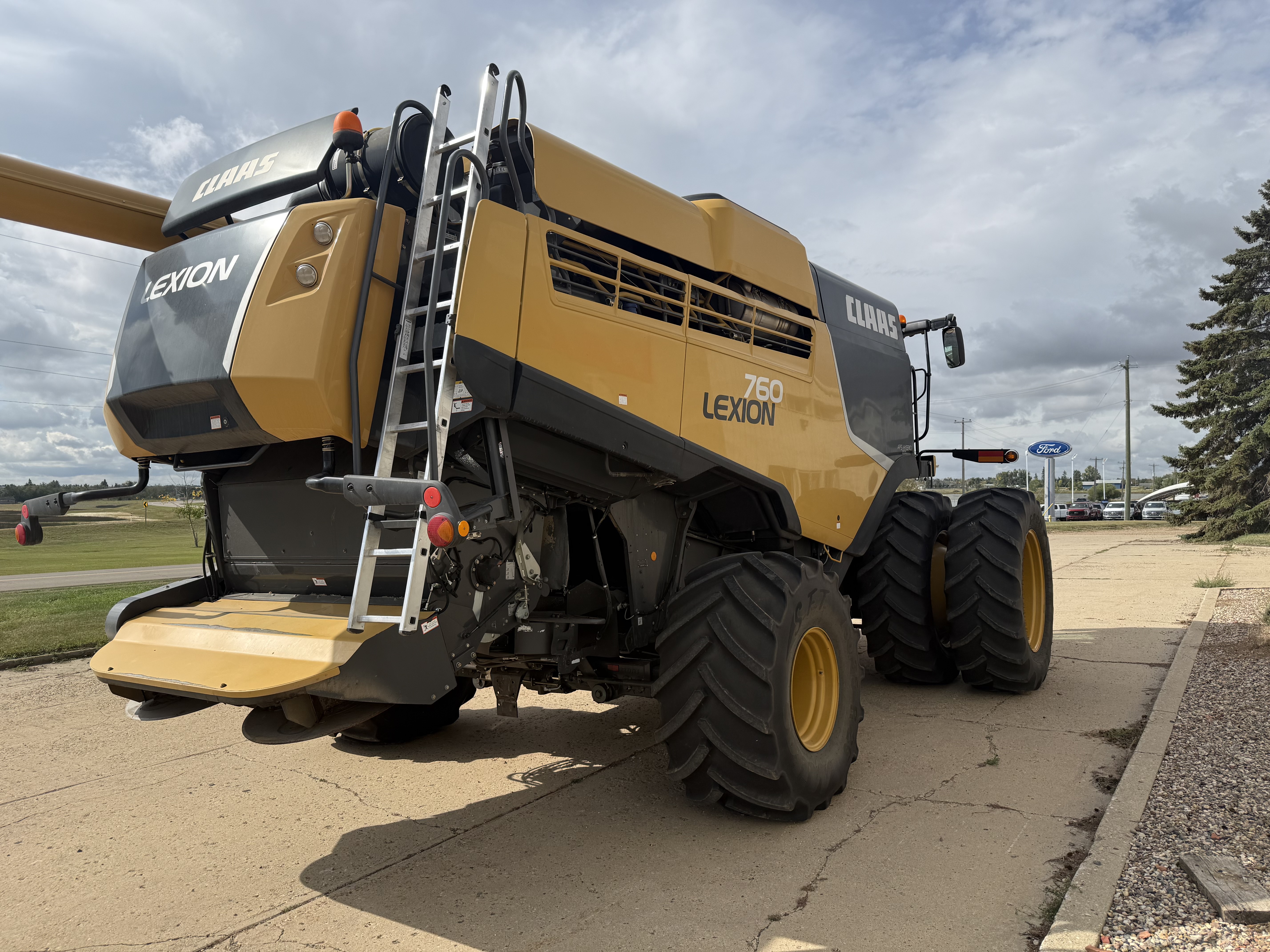 2016 CLAAS LEXION 760 Combine
