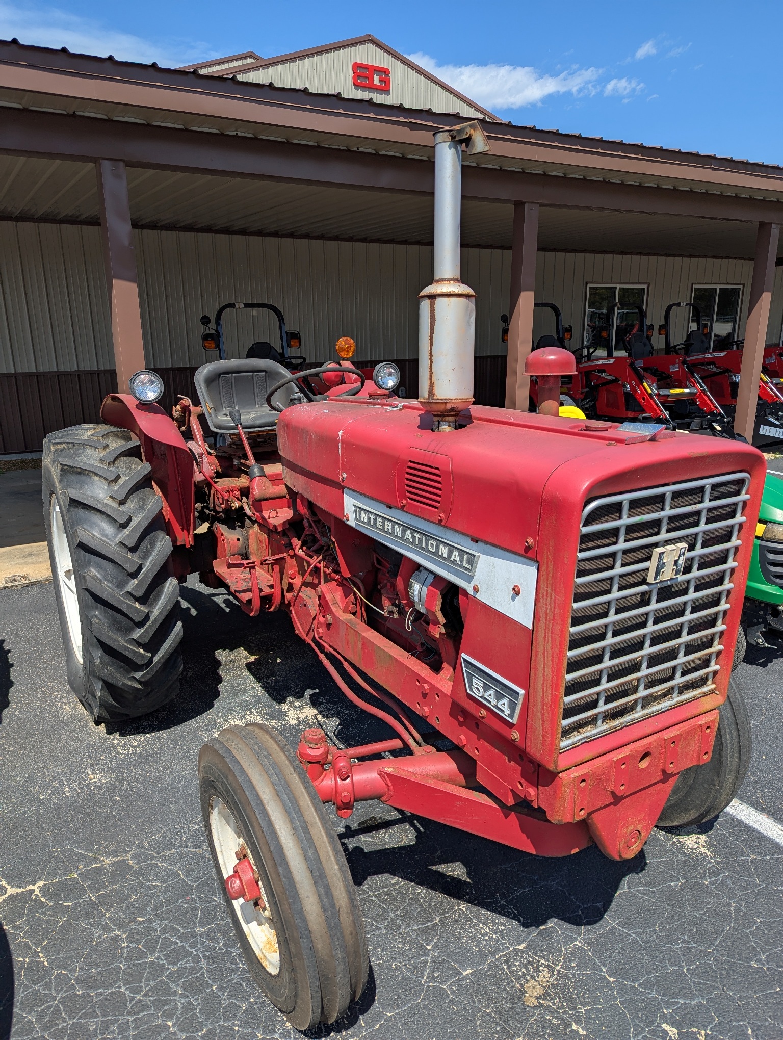 1970 International 544 Tractor