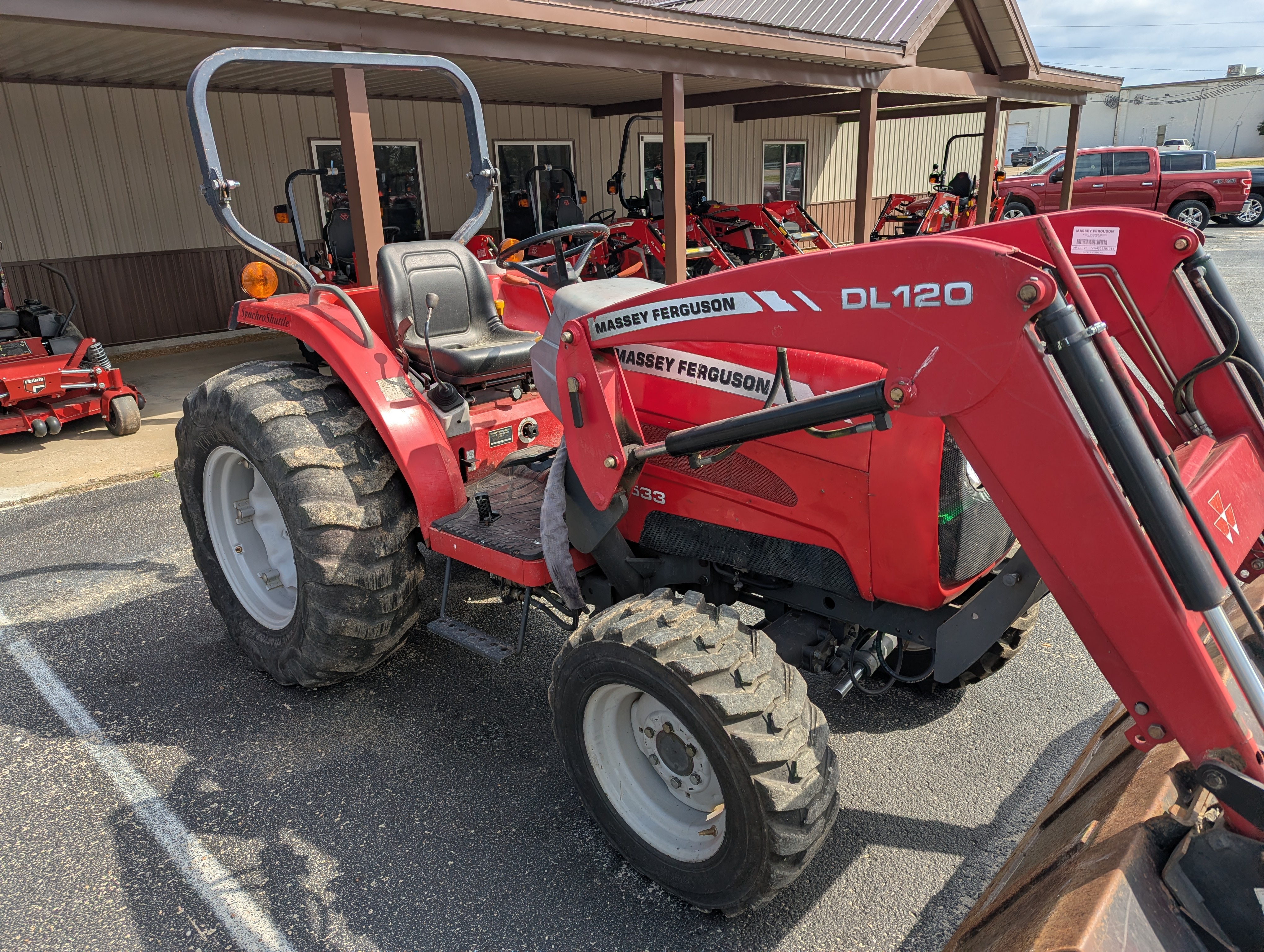 2011 Massey Ferguson 1533 Tractor