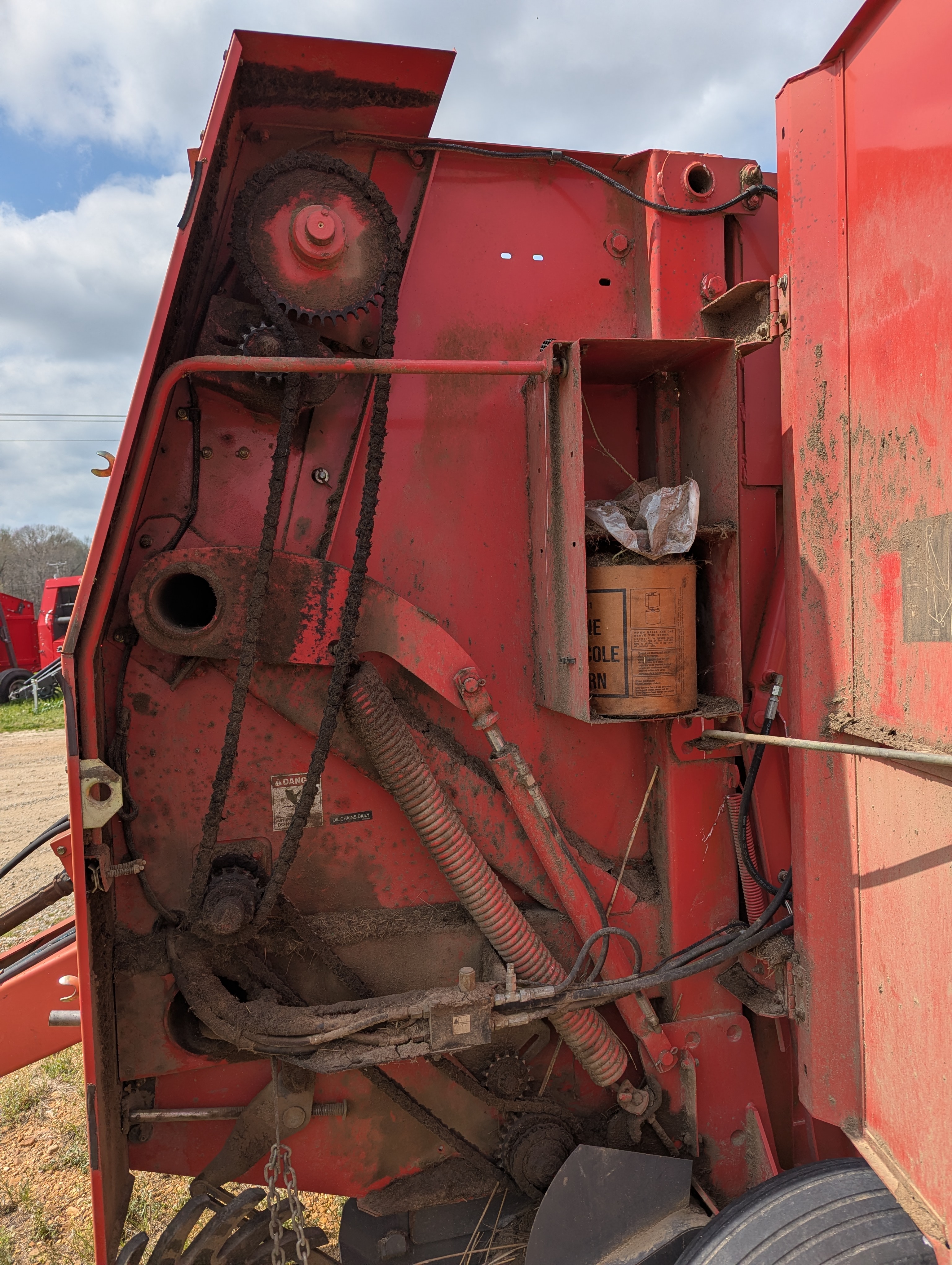 2008 Massey Ferguson 1745 Baler/Round