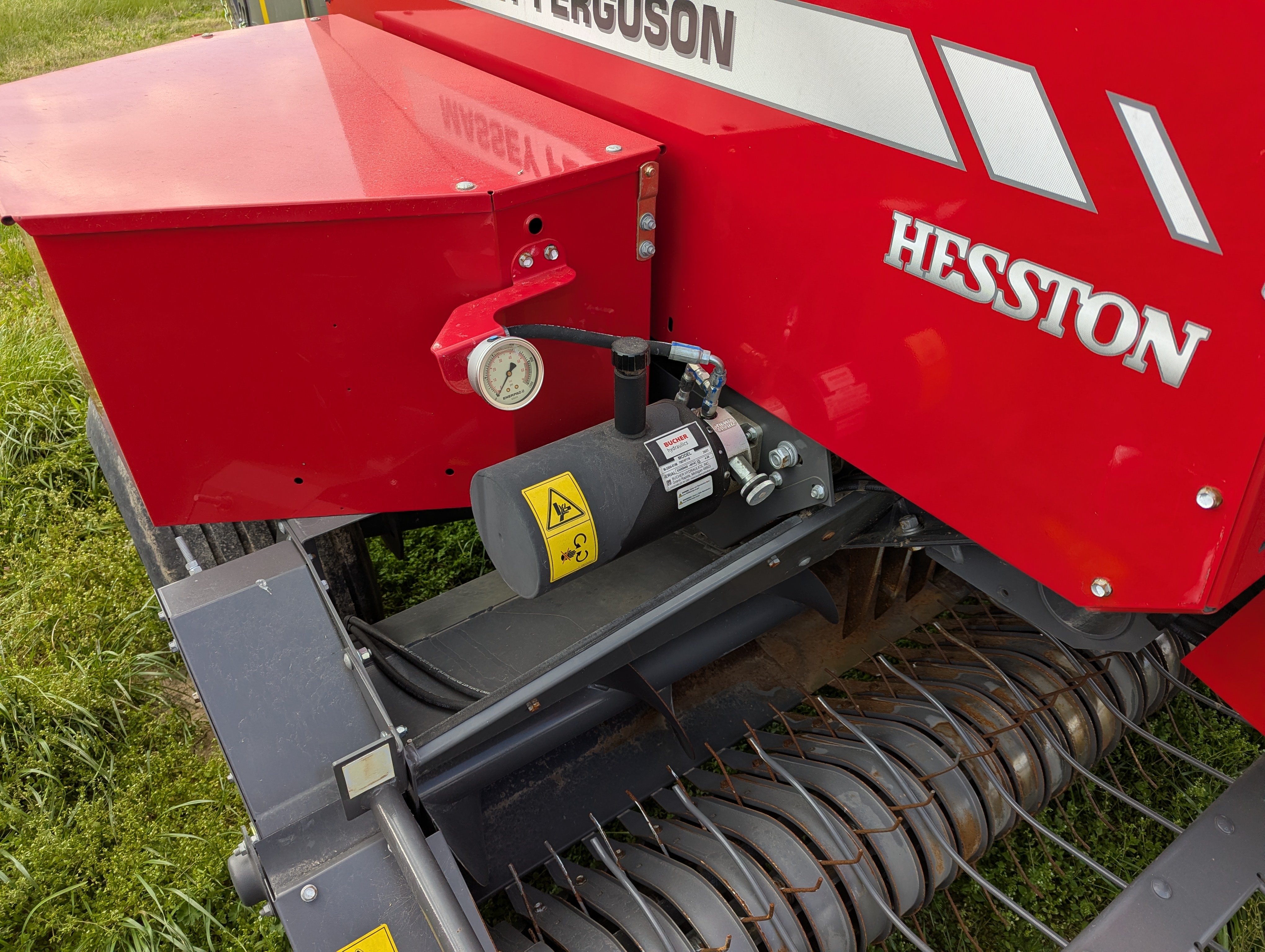 2021 Massey Ferguson 1840 Baler/Square