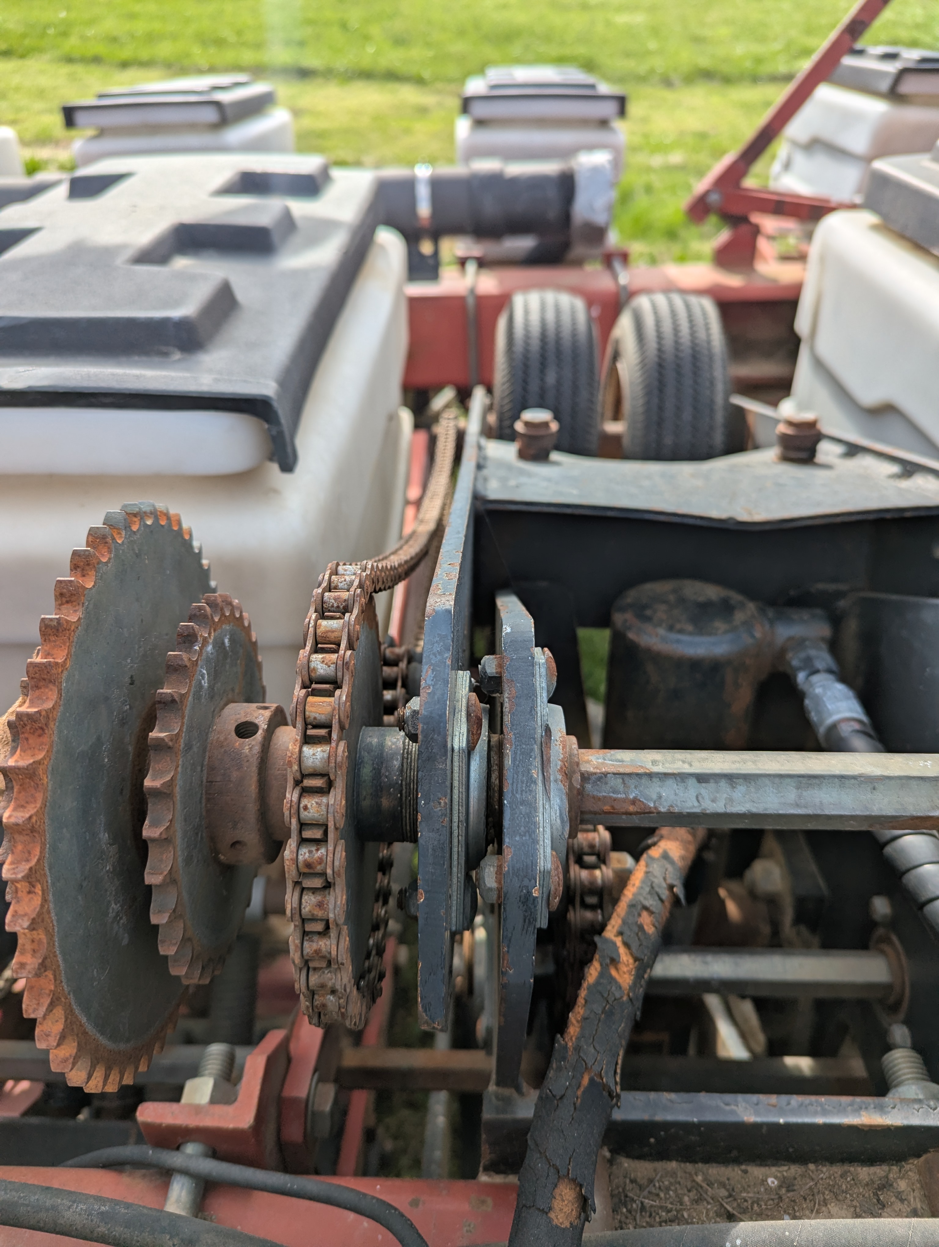 2000 AGCO White 6342 Planter