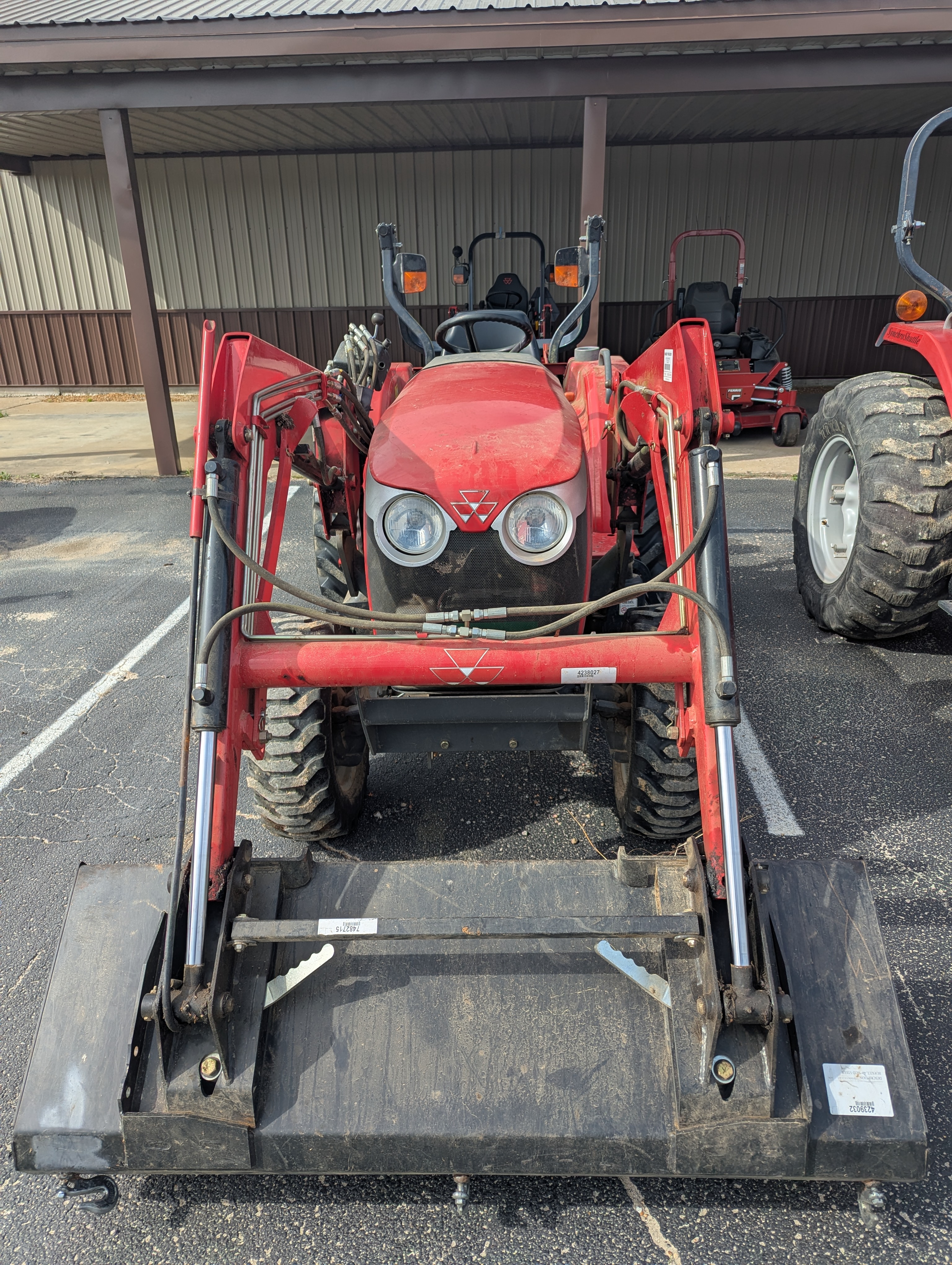 2014 Massey Ferguson 1739E Tractor