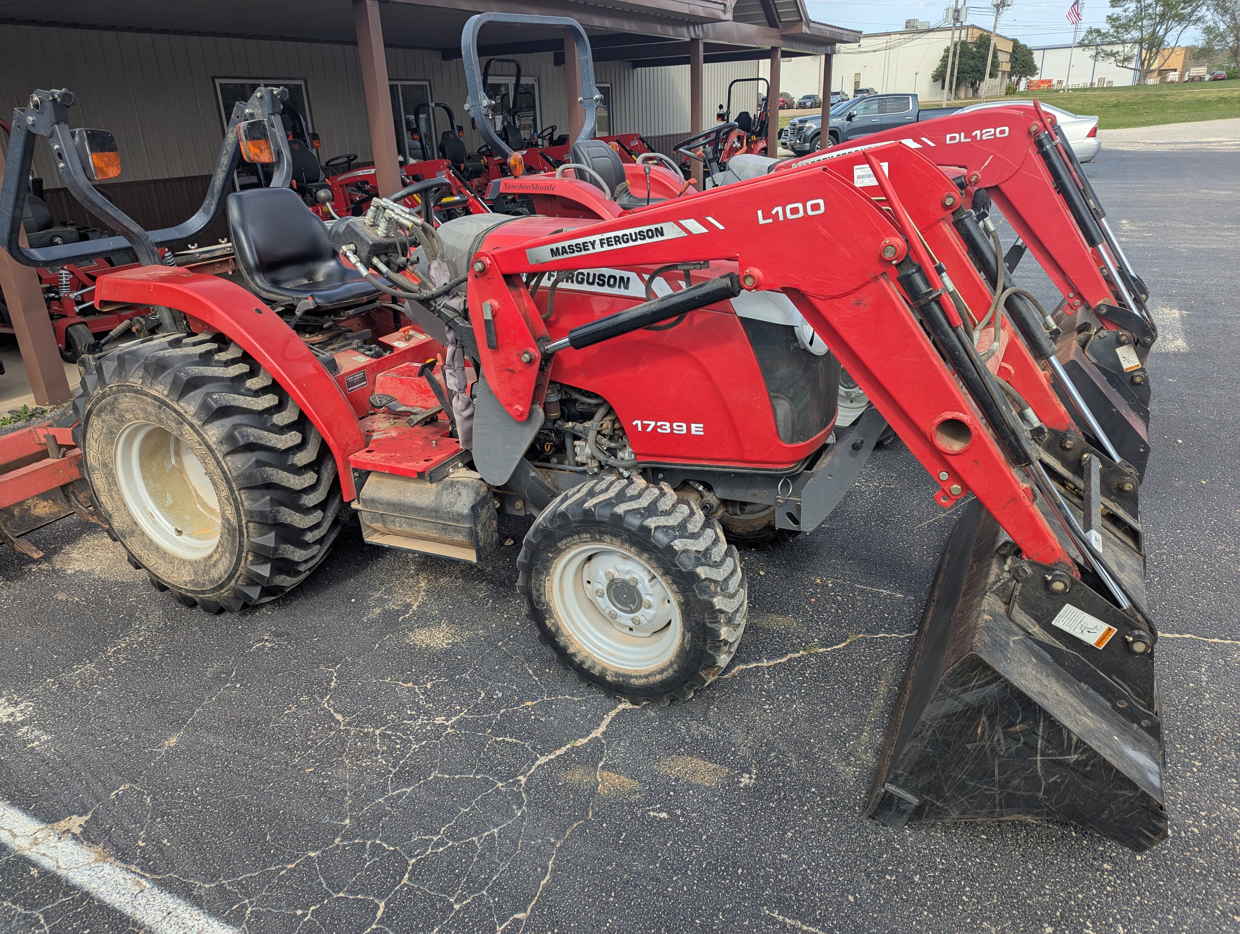 2014 Massey Ferguson 1739E Tractor