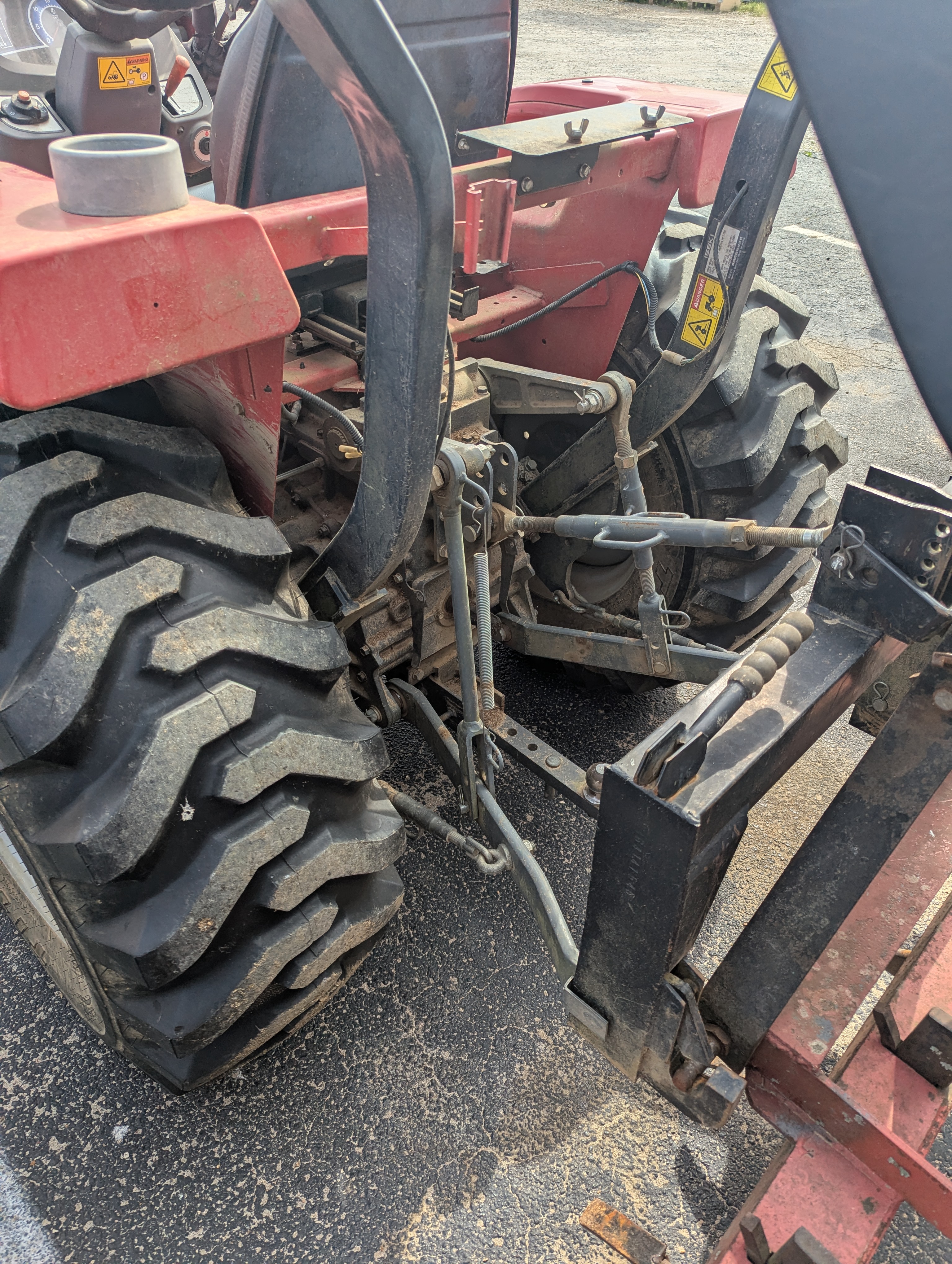 2014 Massey Ferguson 1739E Tractor