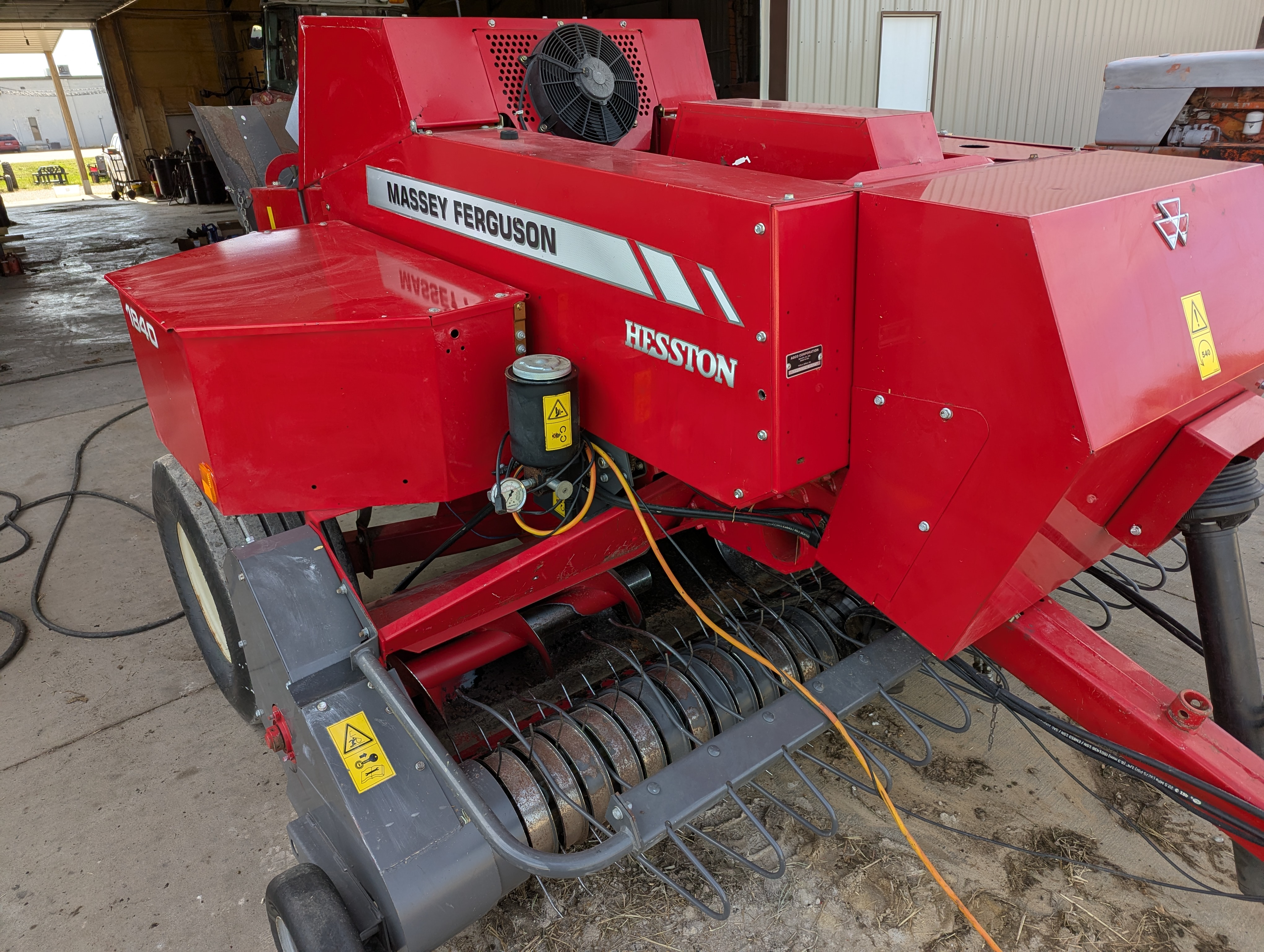 2014 Massey Ferguson 1840 Baler/Square