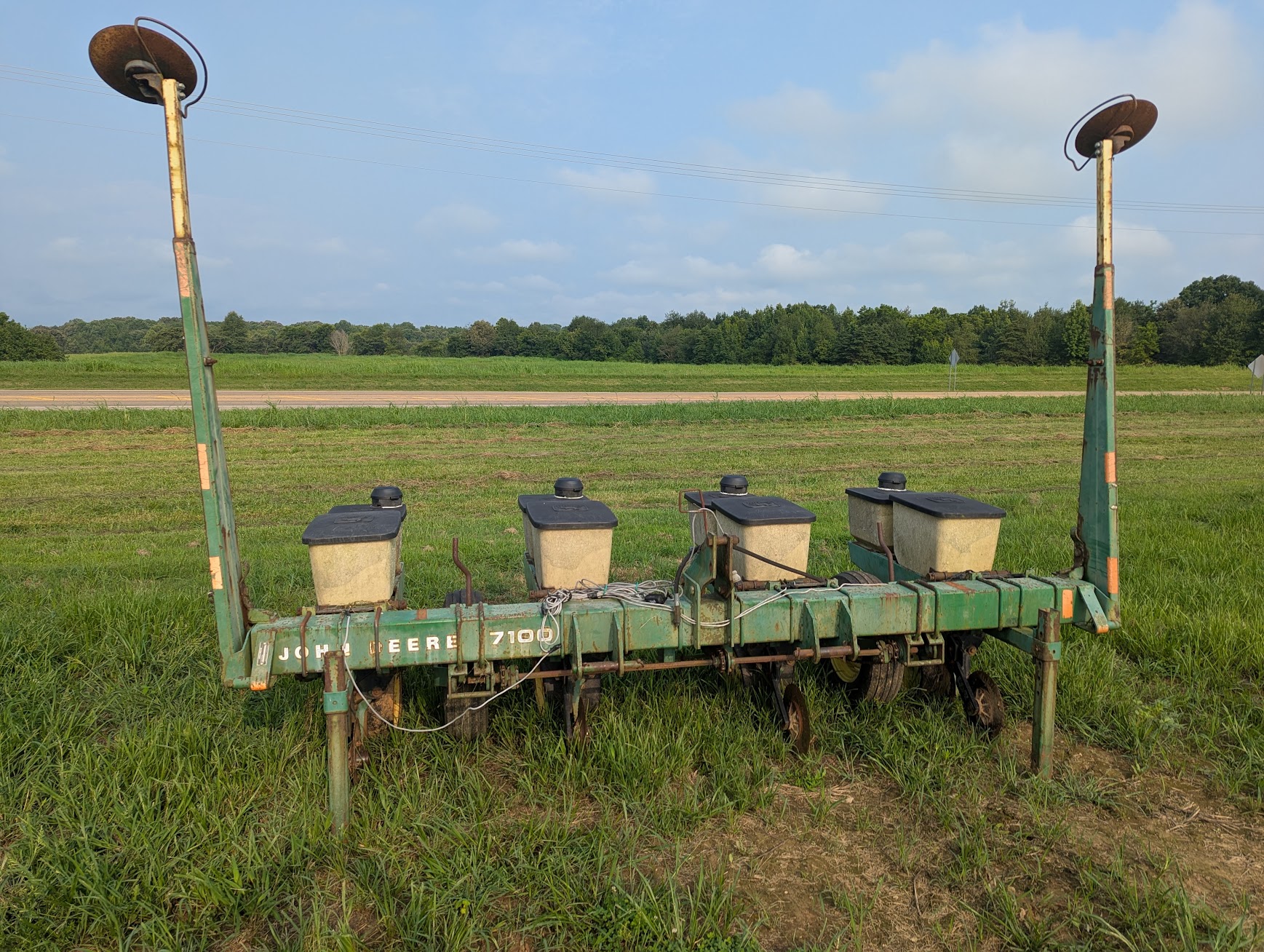 John Deere 7100 Planter