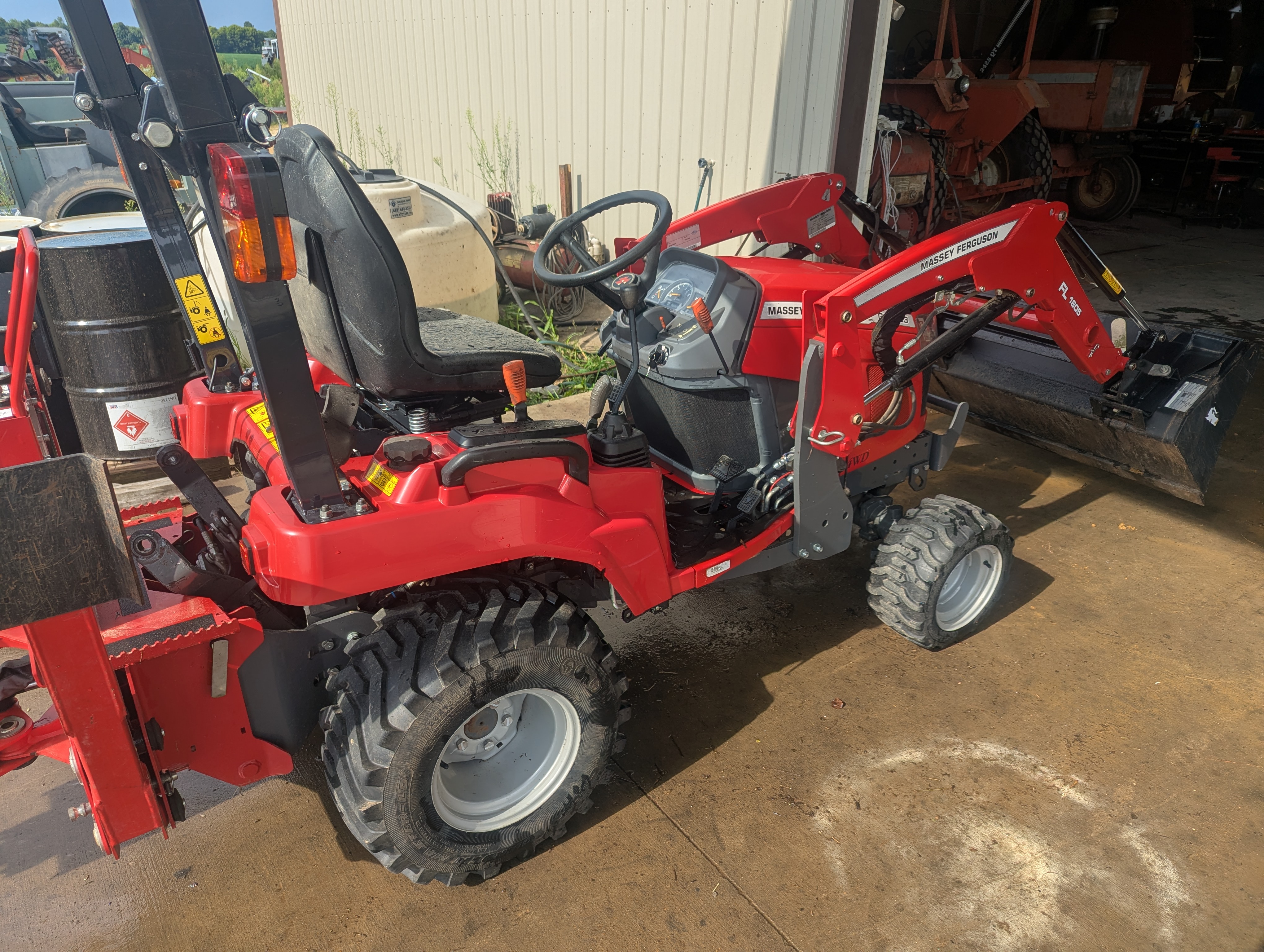 2021 Massey Ferguson GC1723EB Tractor