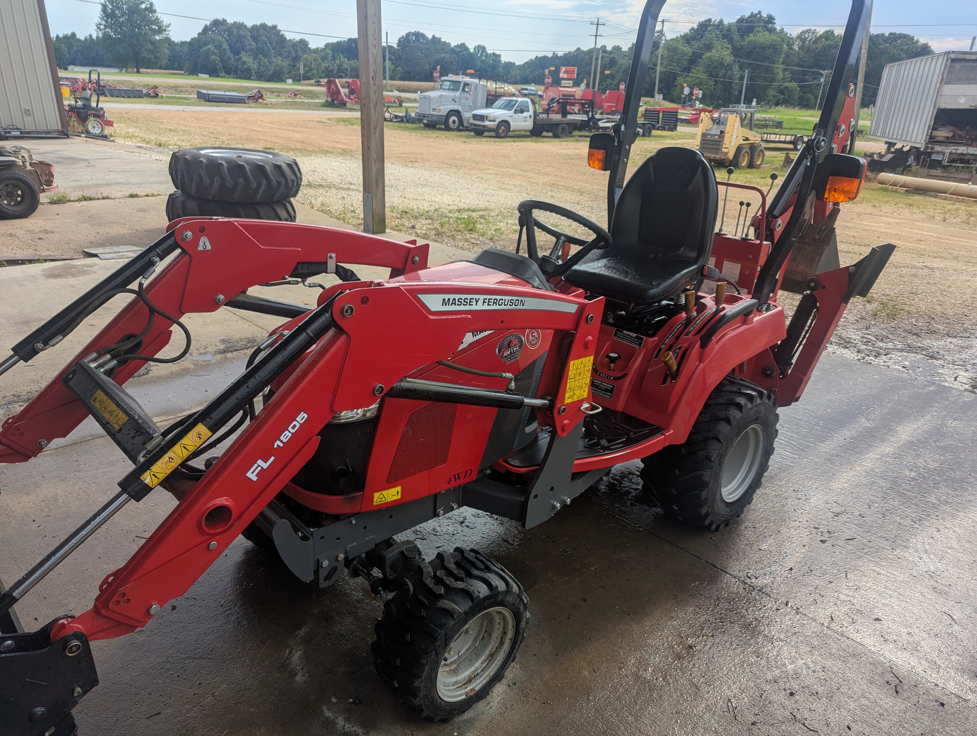 2021 Massey Ferguson GC1723EB Tractor