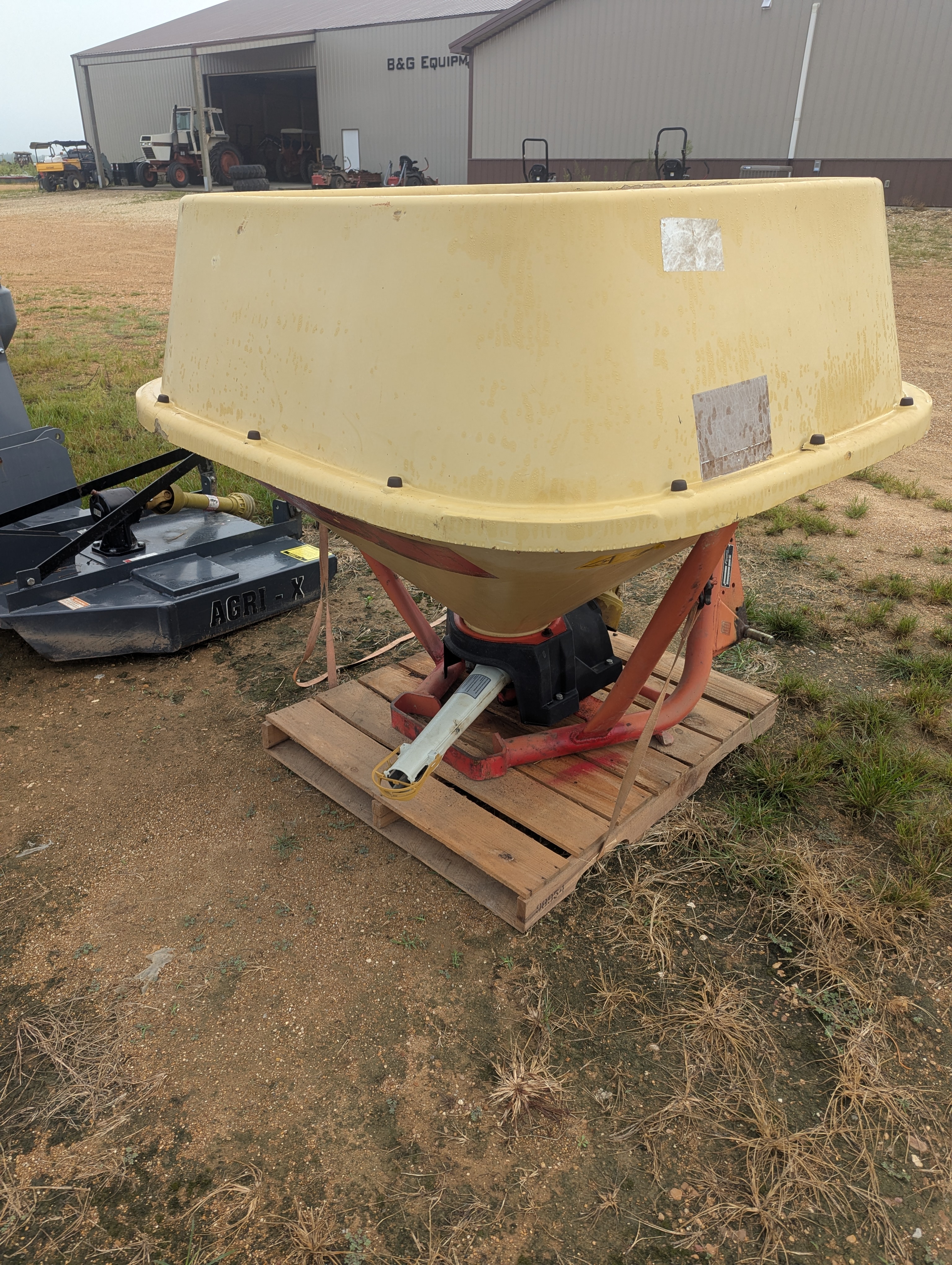 2010 Kverneland PS604-754 Spreader