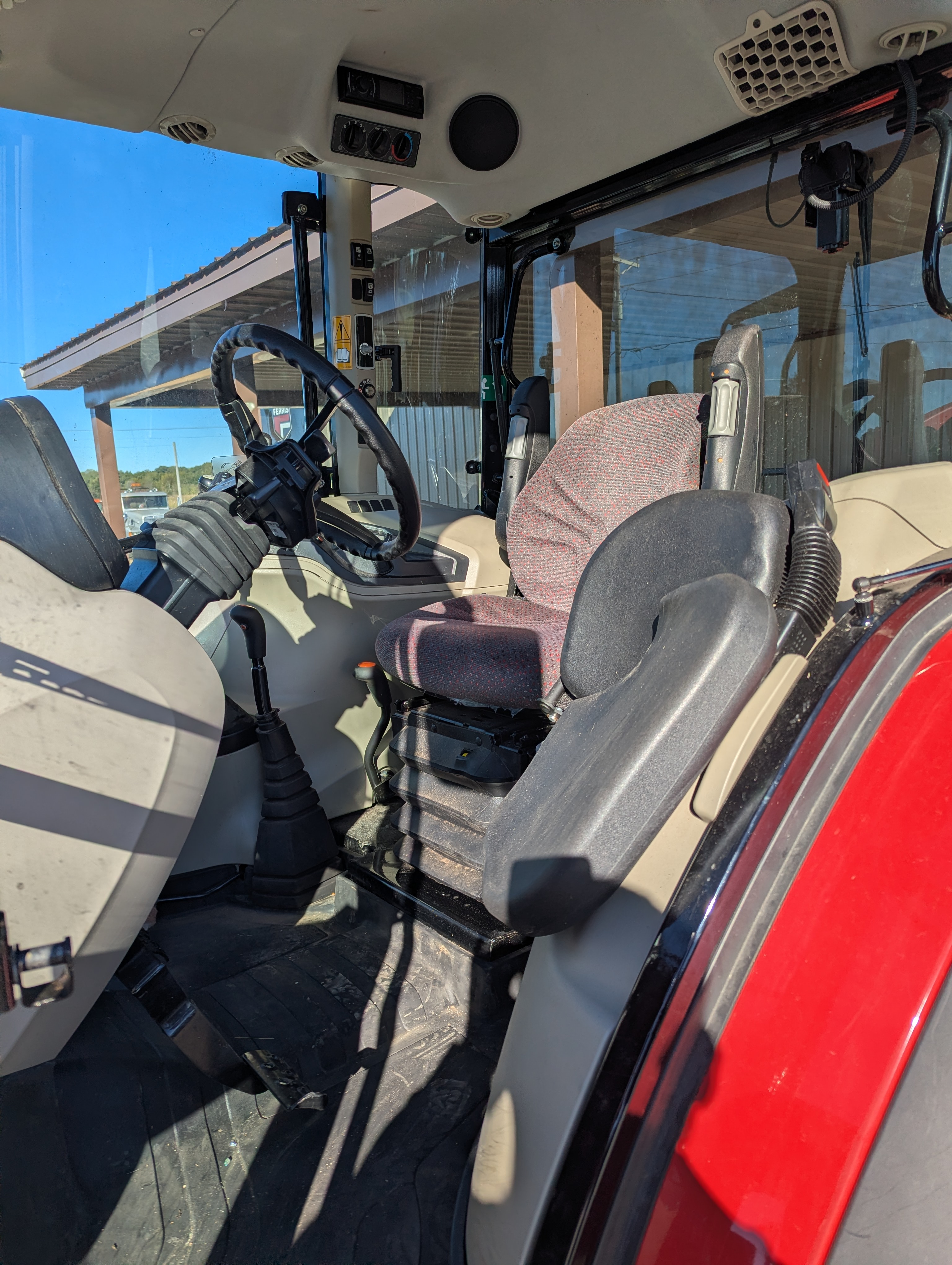 2024 Massey Ferguson 4707 Tractor