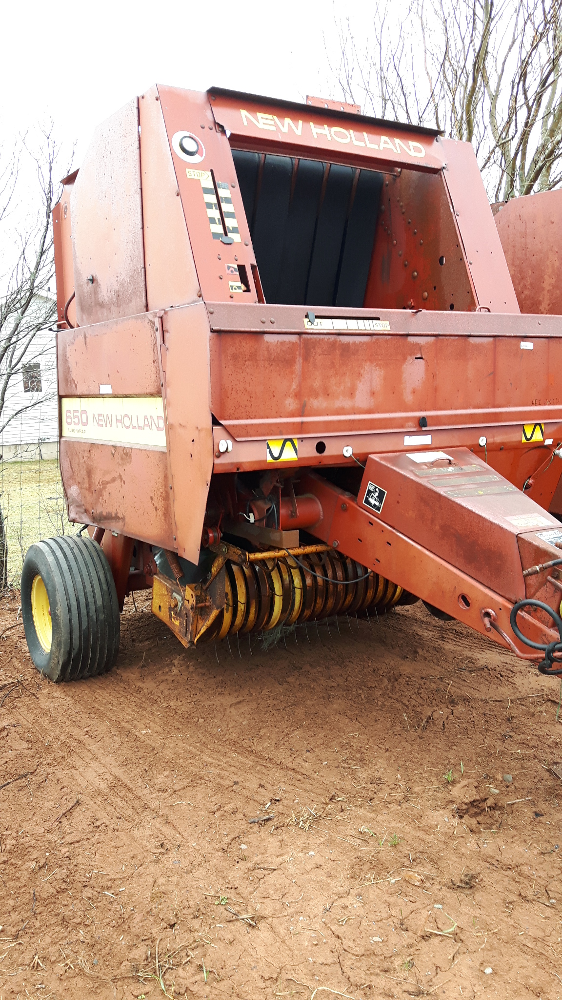 1991 New Holland 650 Baler/Round