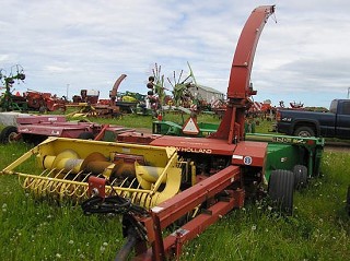 1998 New Holland 790 Forage Harvester