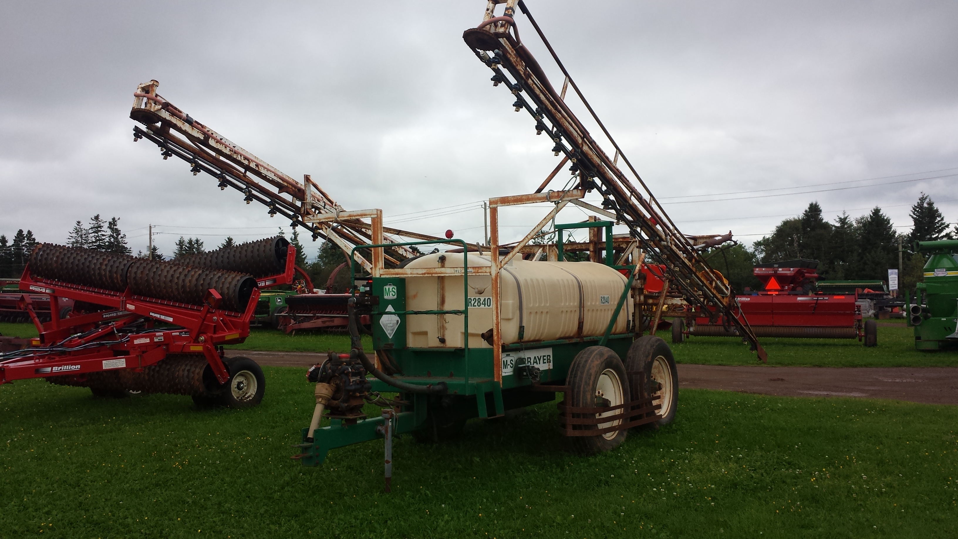 1990 MS Sprayer R2840 Sprayer