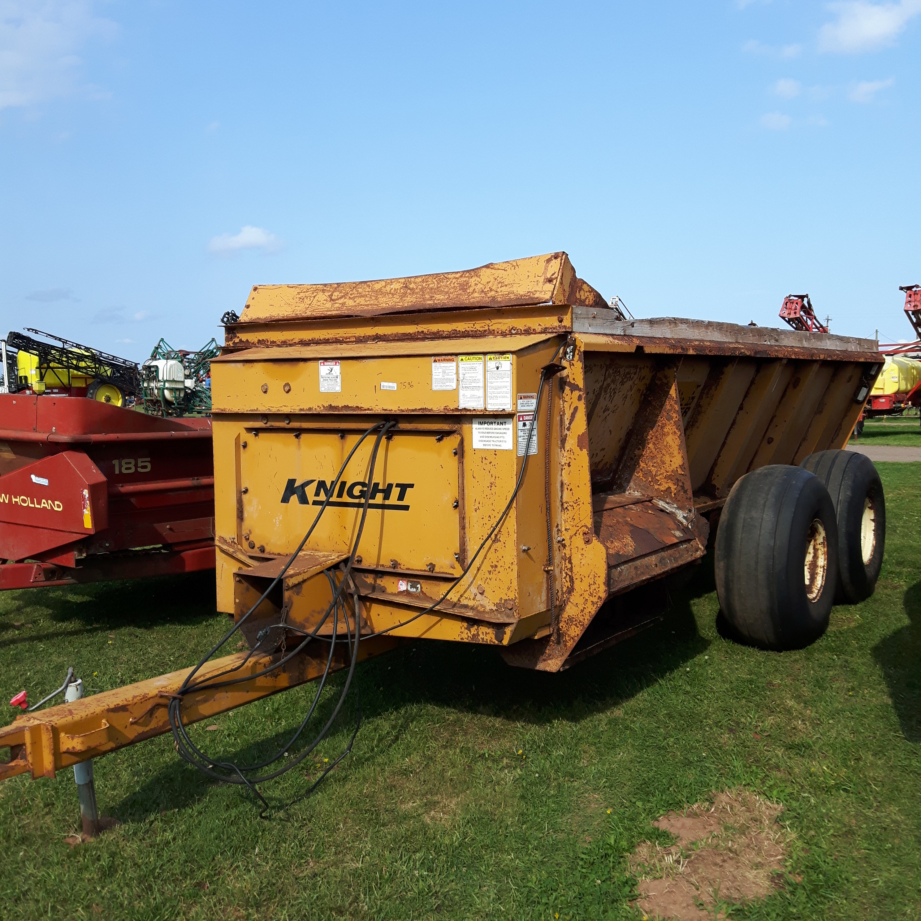 Knight 8018 Manure Spreader