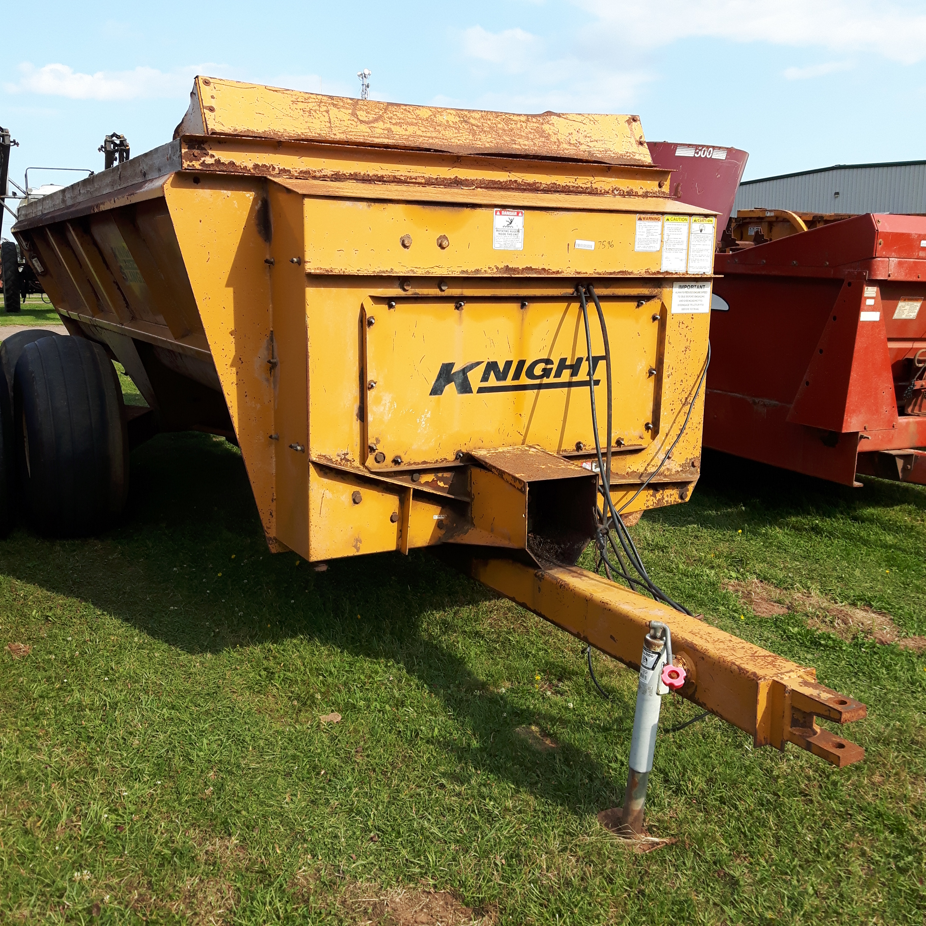 Knight 8018 Manure Spreader